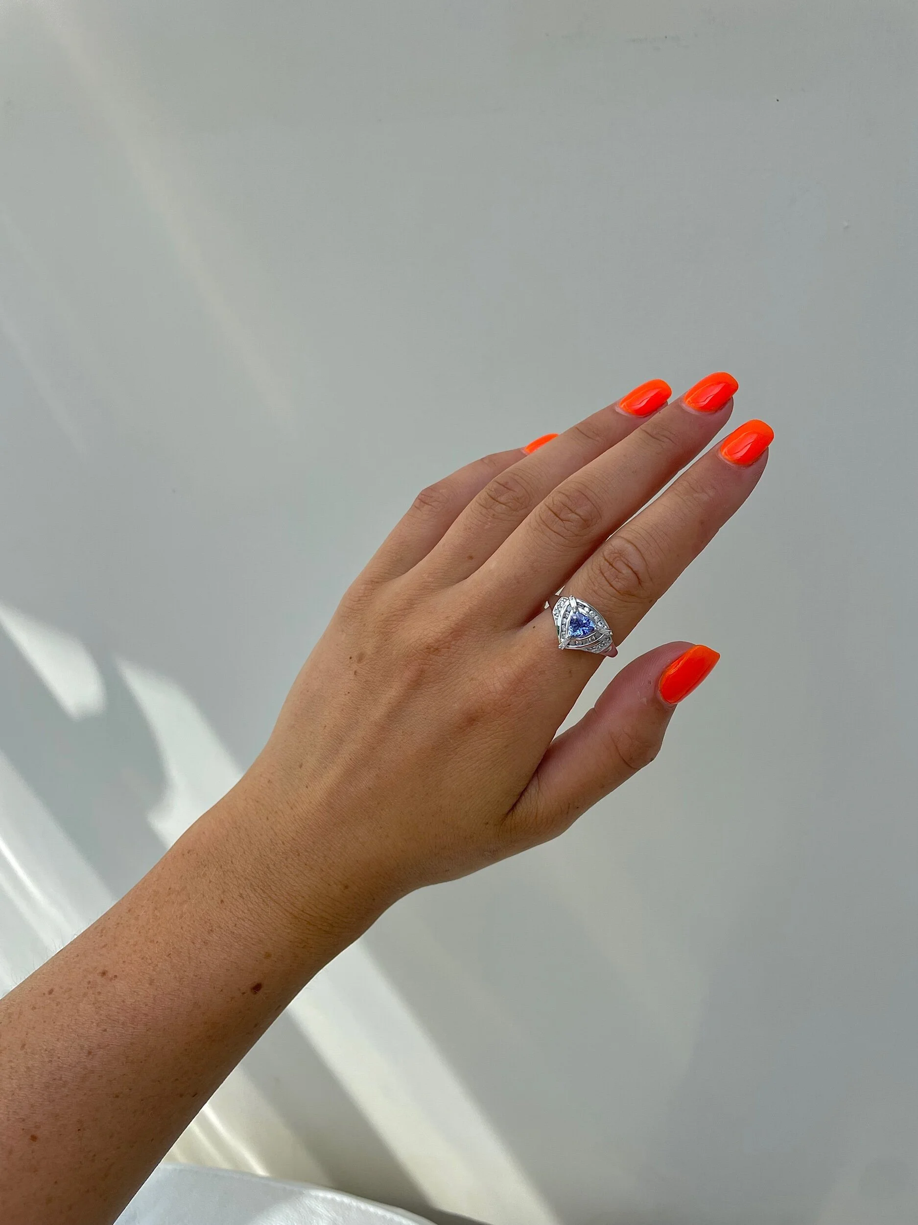 1B2161AA-2763-41F9-A608-A23F9F6F8618