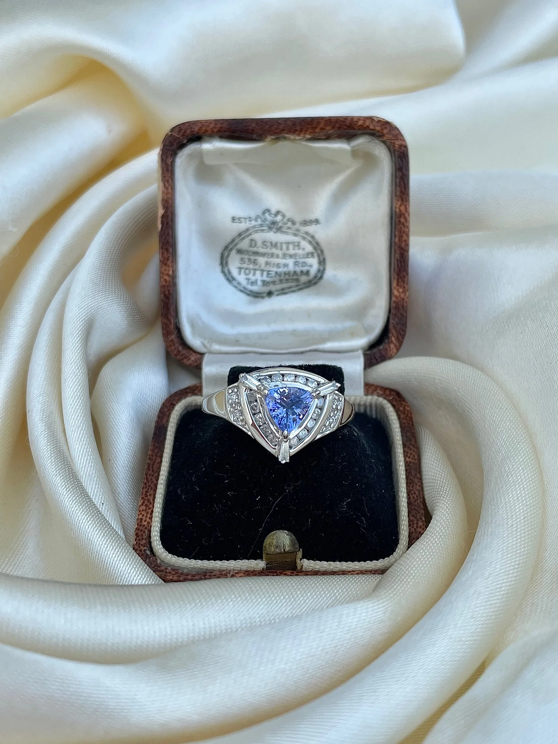 0E7EC202-2312-4D82-BEF8-48B4743DC9CA