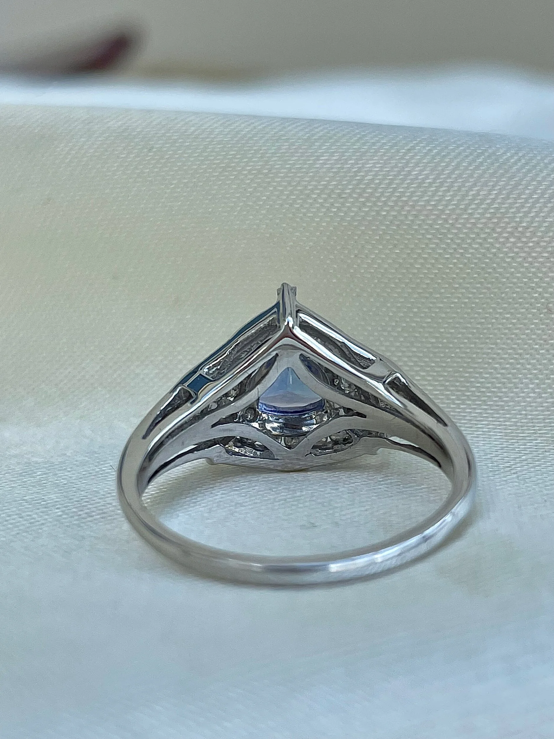 E313C46C-4BE5-4B39-BBD3-44D51F188C1C