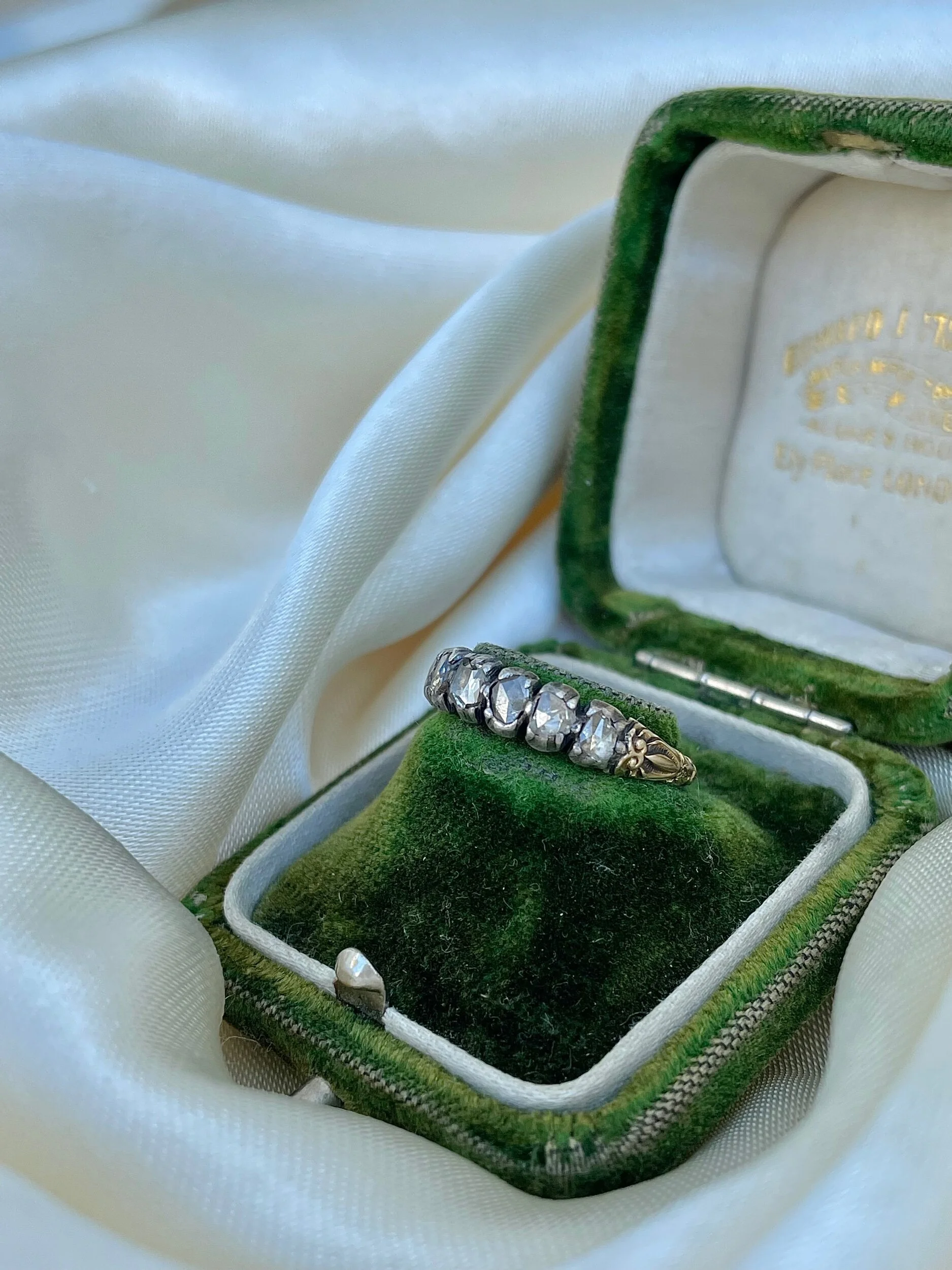 DB8B7A70-BA9E-4210-8BF8-127BAB26BF5C