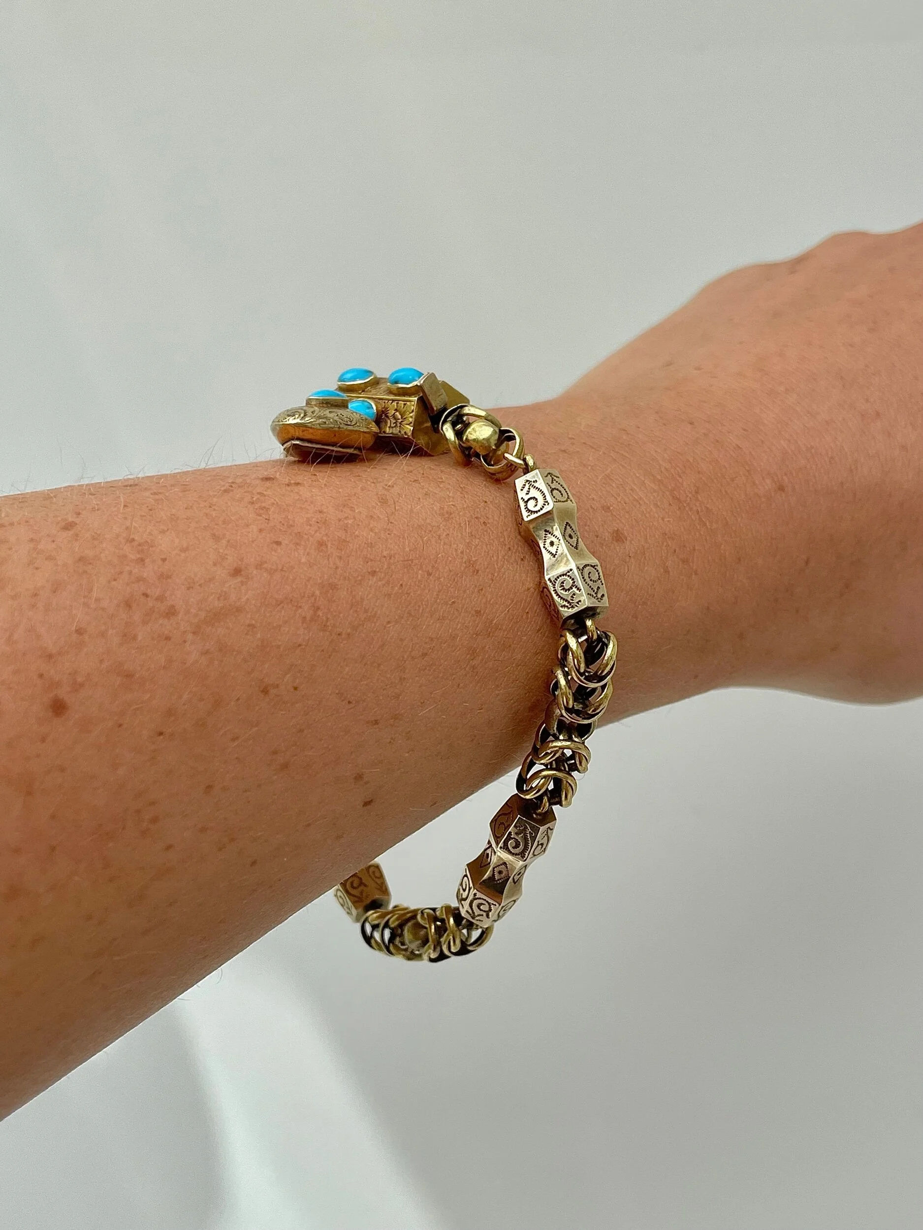 B9B4EF2F-280B-48A3-8FAF-1FC66E9E83F5