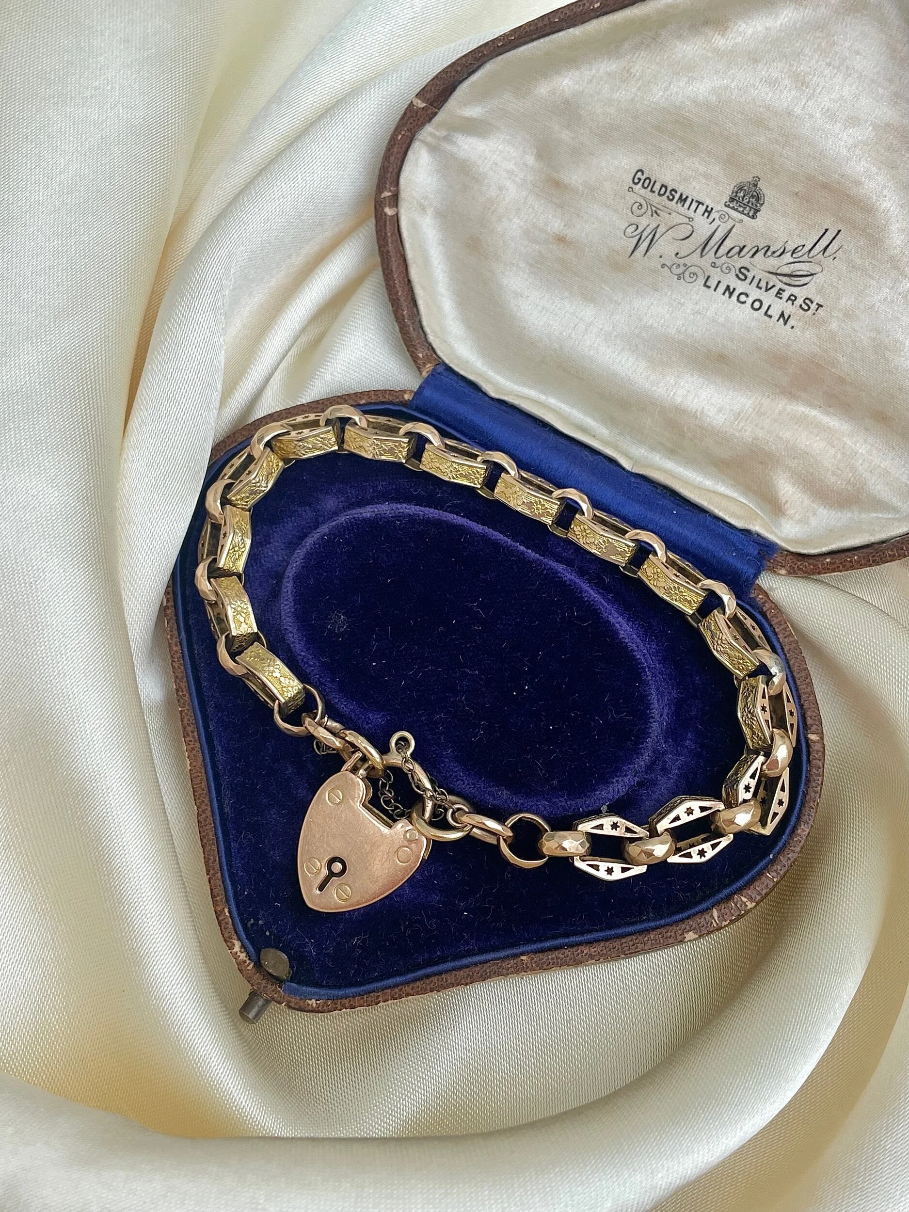 F7FFDE95-7809-49CC-90F4-2ECE57EDB7D2