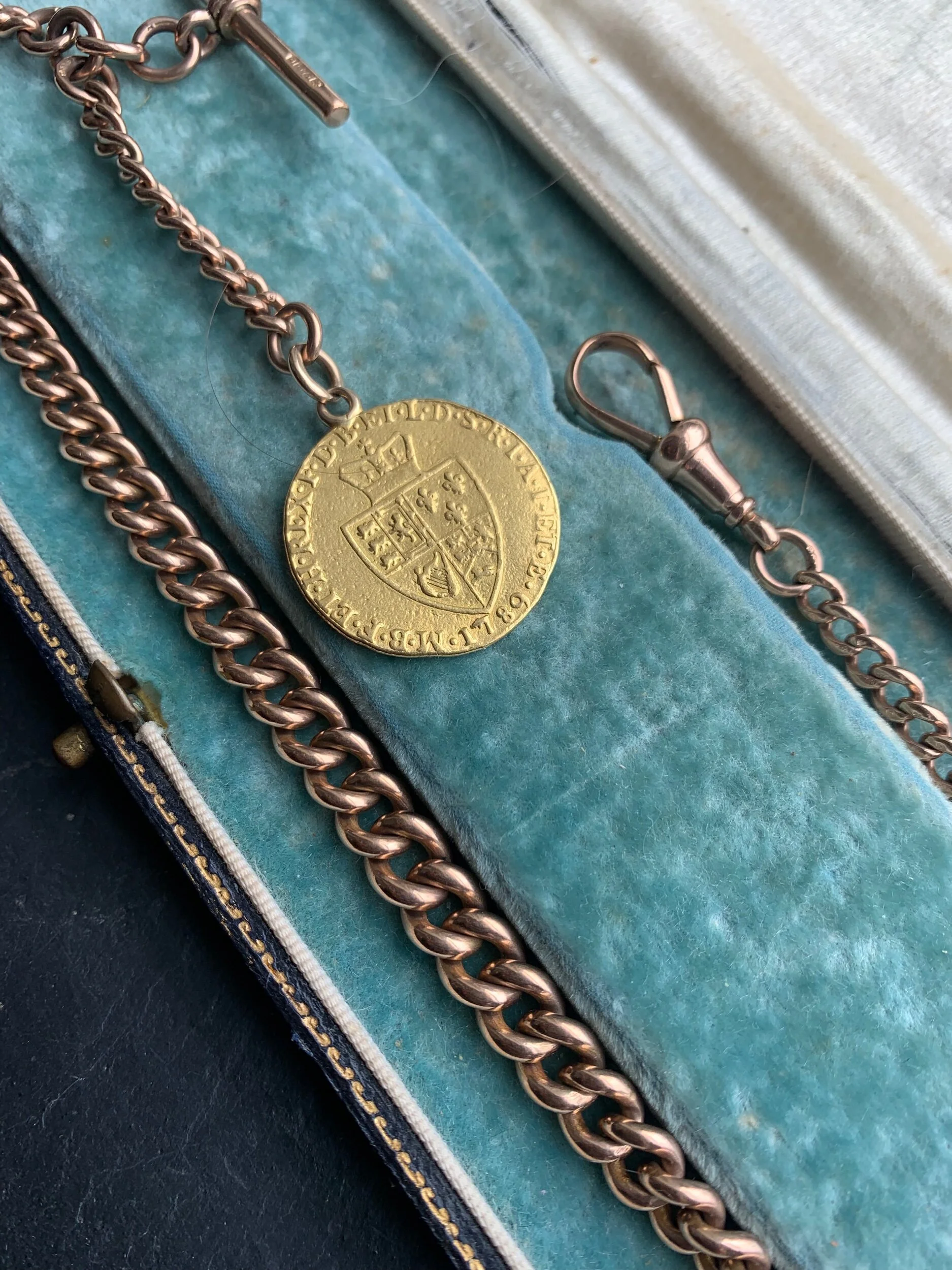 52DA57DE-7551-4ABD-B9EB-A855F73BDD42