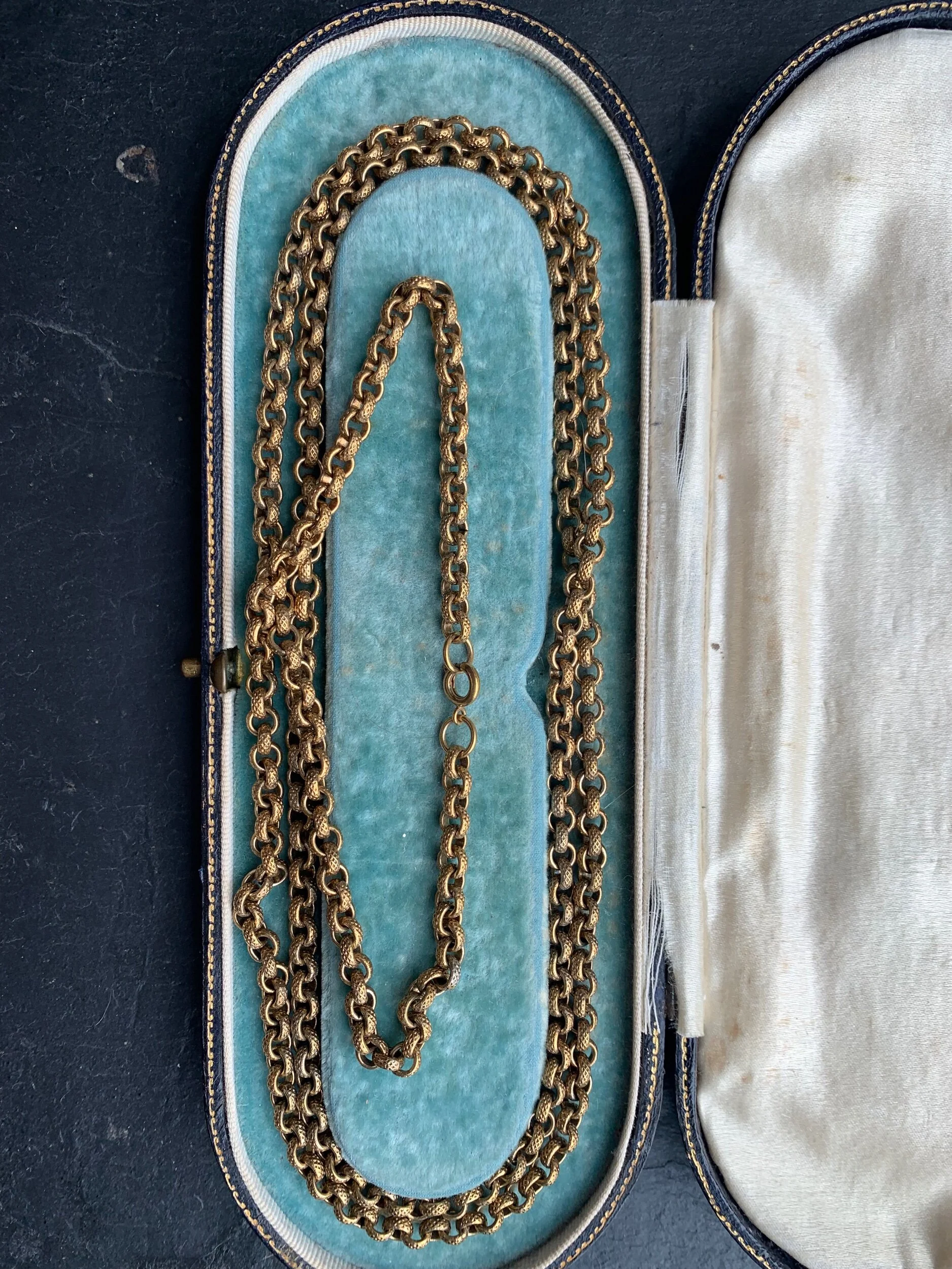 9DDD8DCF-E540-411D-87FC-F9BC84CBB27C