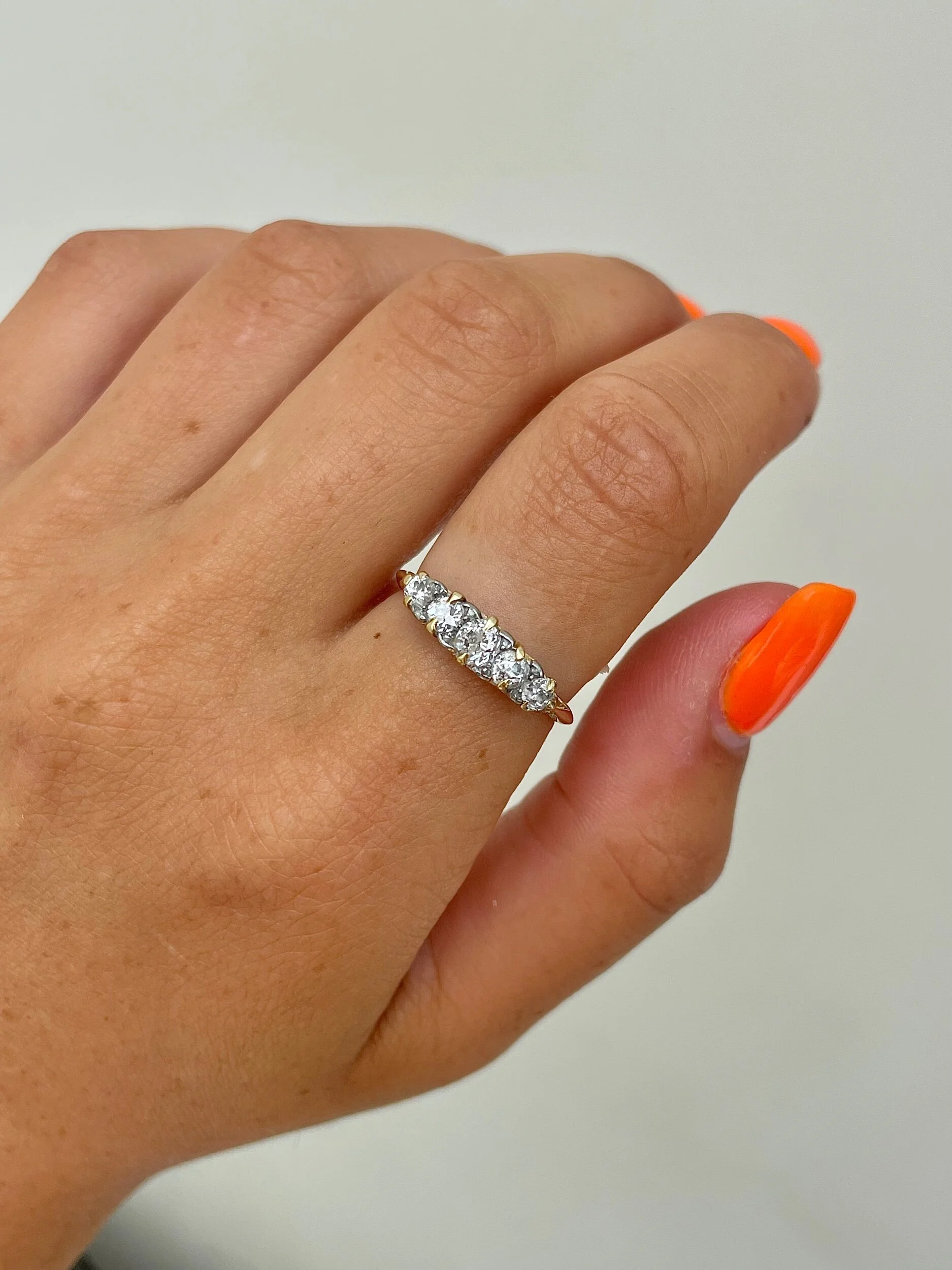 C6E80C2C-8510-4CE9-AA80-02855A725ABF