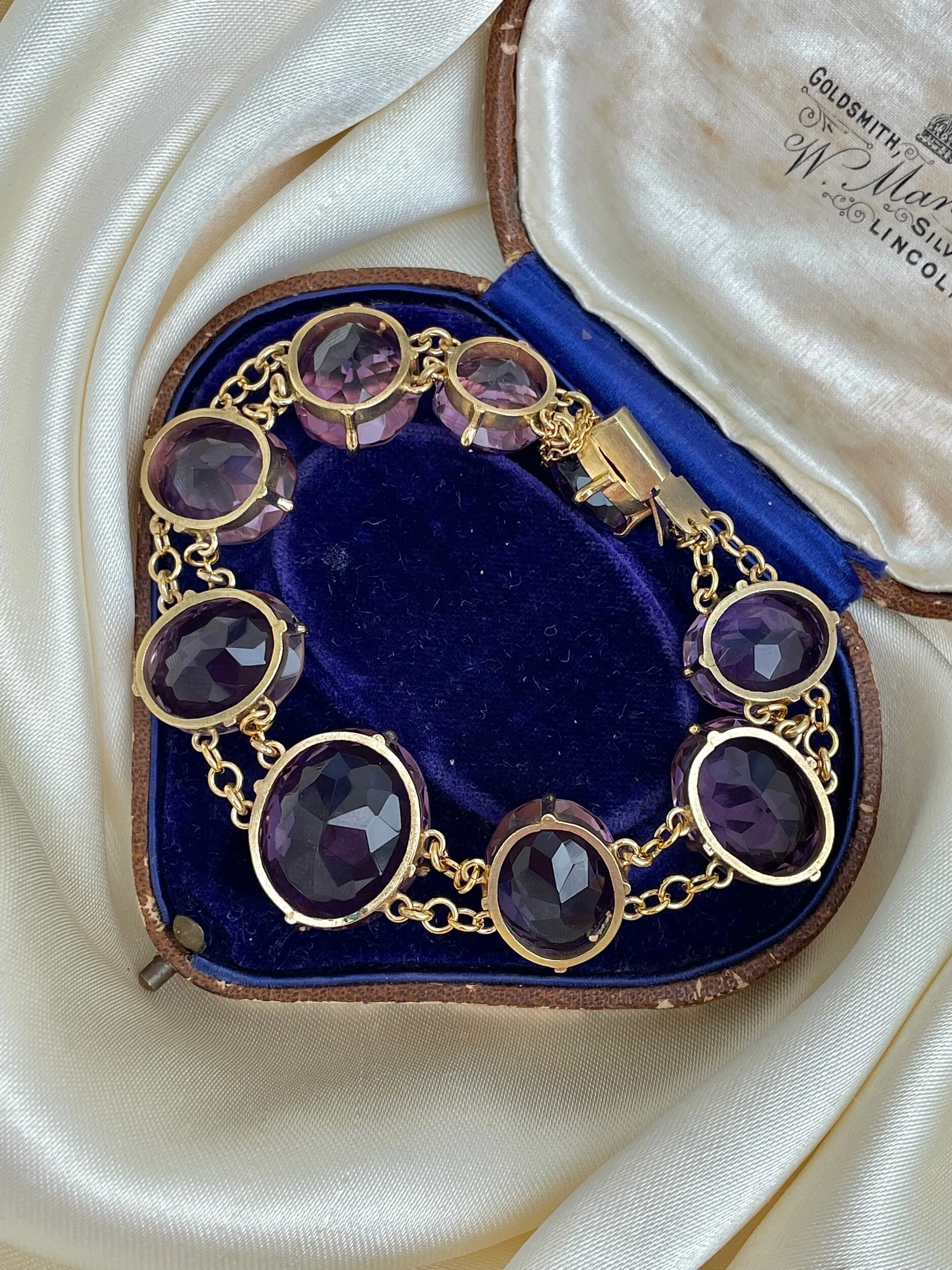 E3F8B259-DCD2-4FC2-A000-9AD89FA8198E