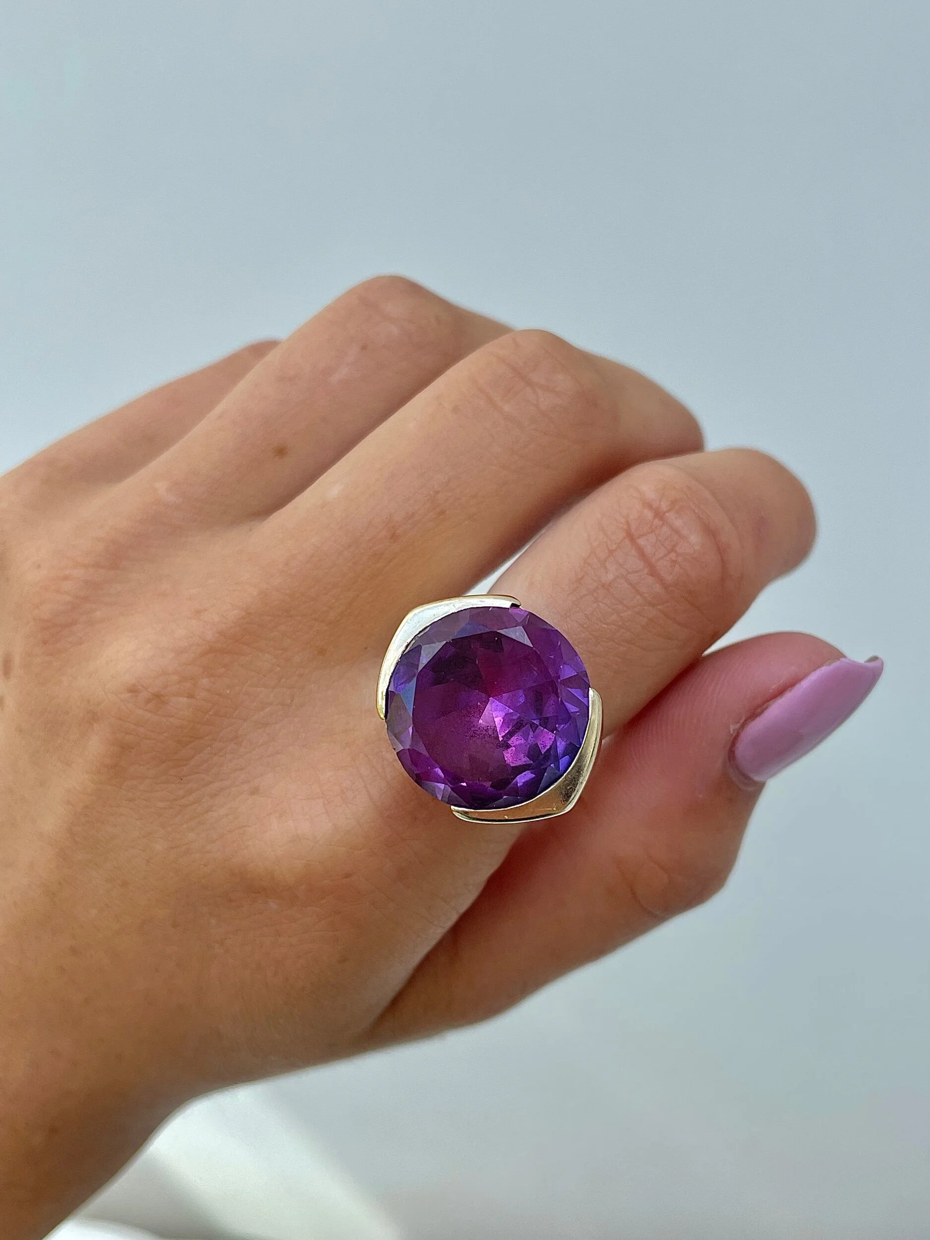 4927B689-3DDF-42BF-9744-1934B12D9023