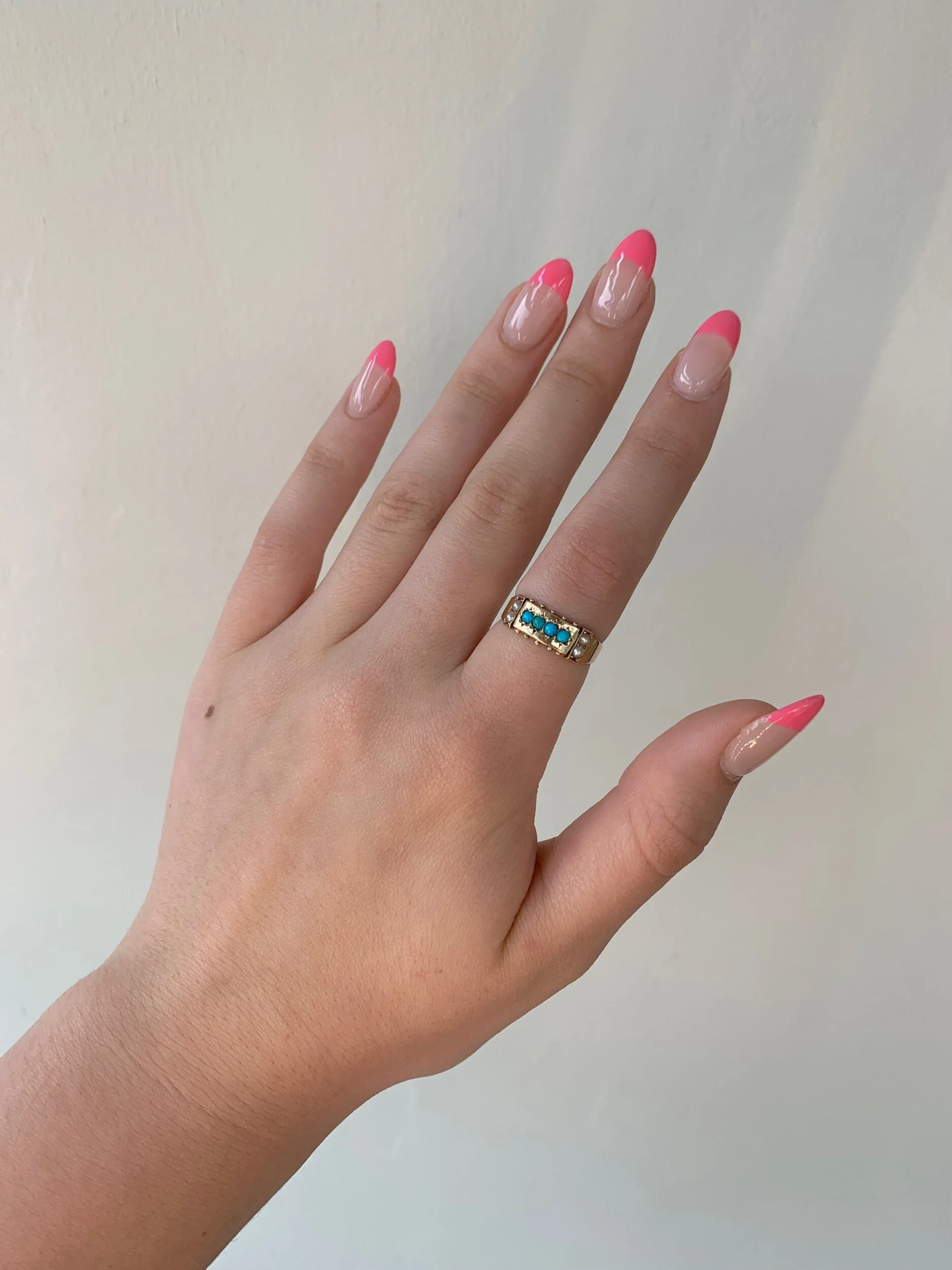 D71838D6-B3CF-4B6C-BBFF-AE7950574E55