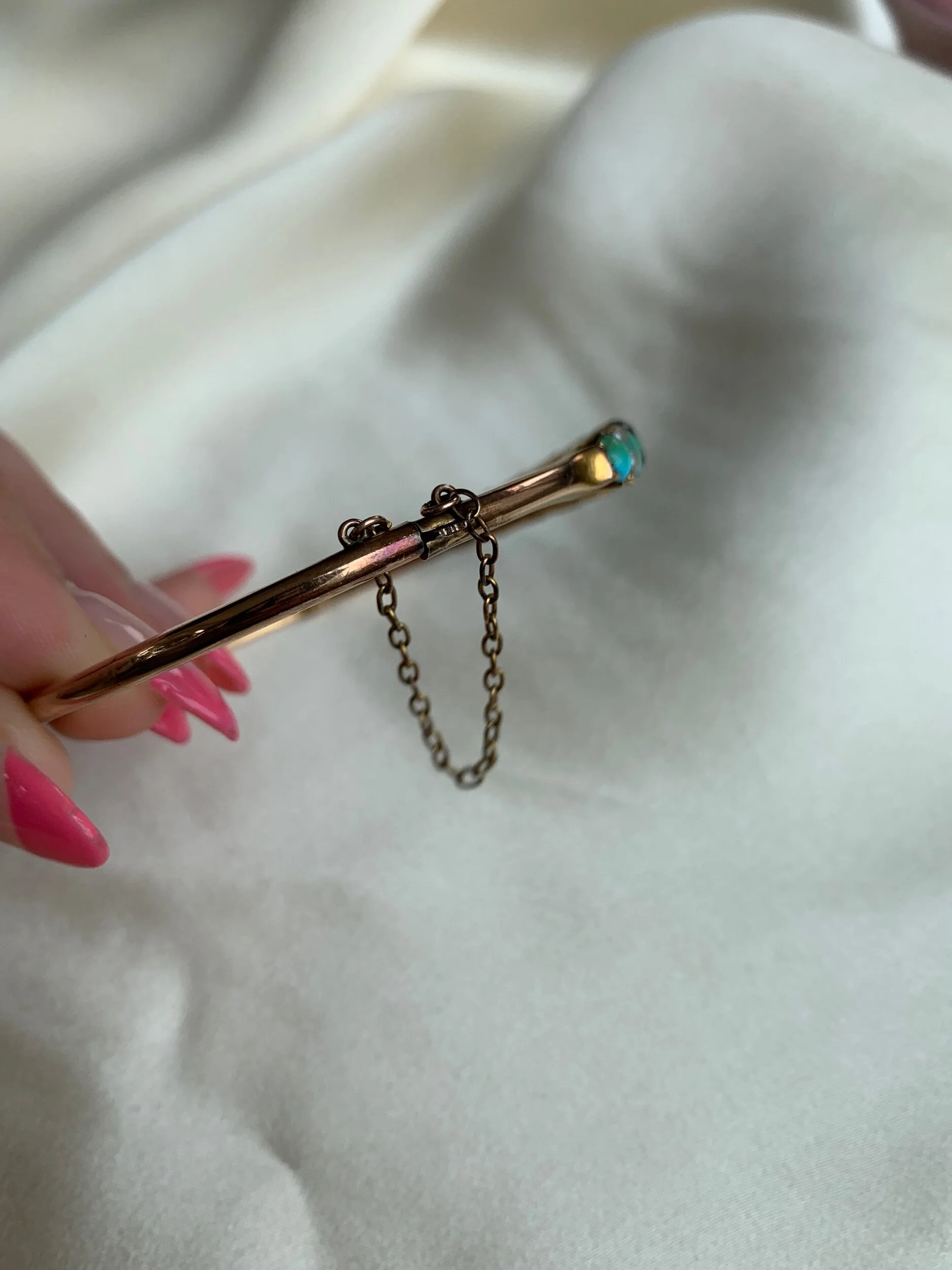 AFCF5C39-B352-41C2-8DE8-C14C2B0034A5