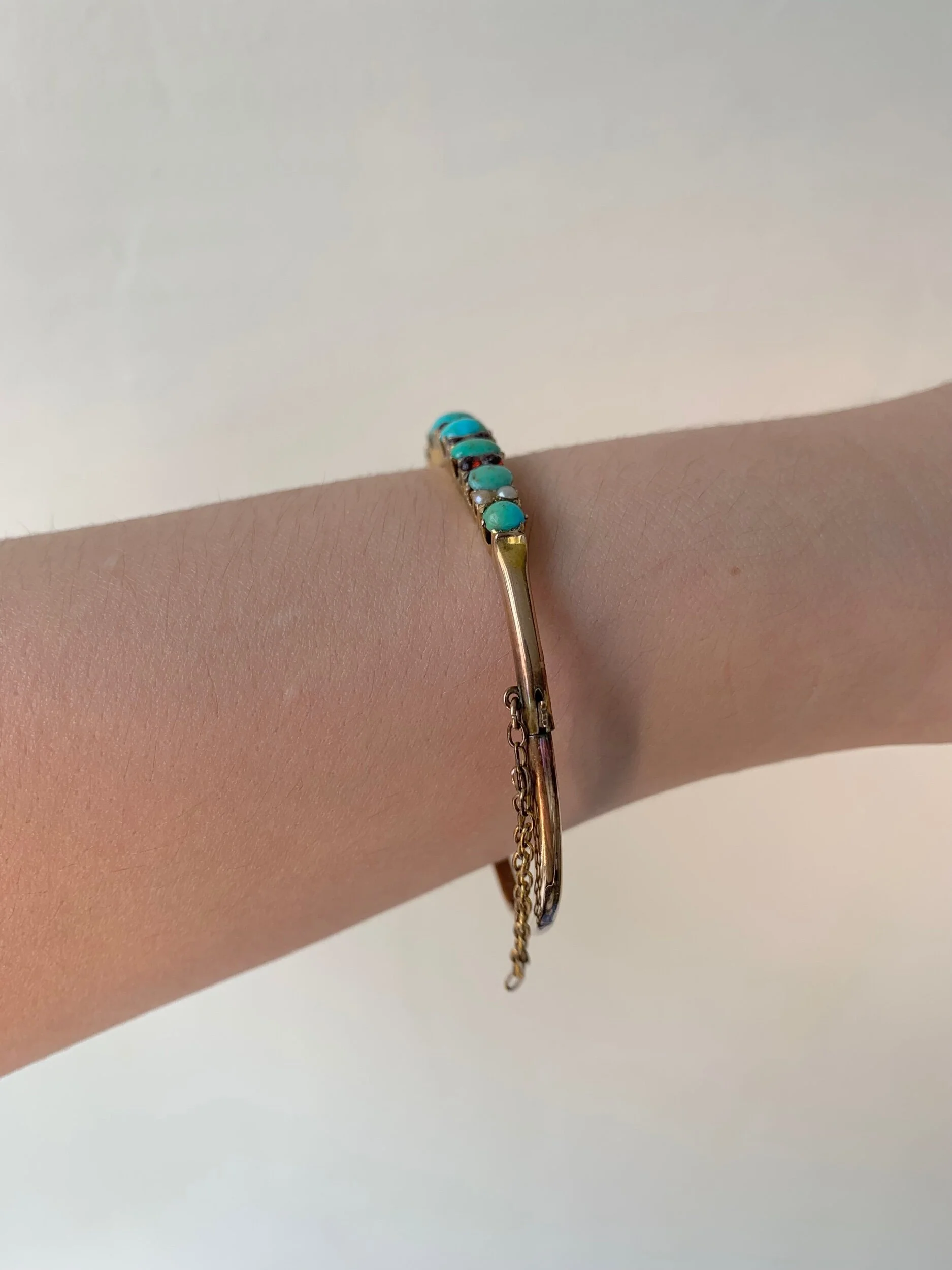 8B826B79-0DE7-4B5A-9B7A-608926F779B7