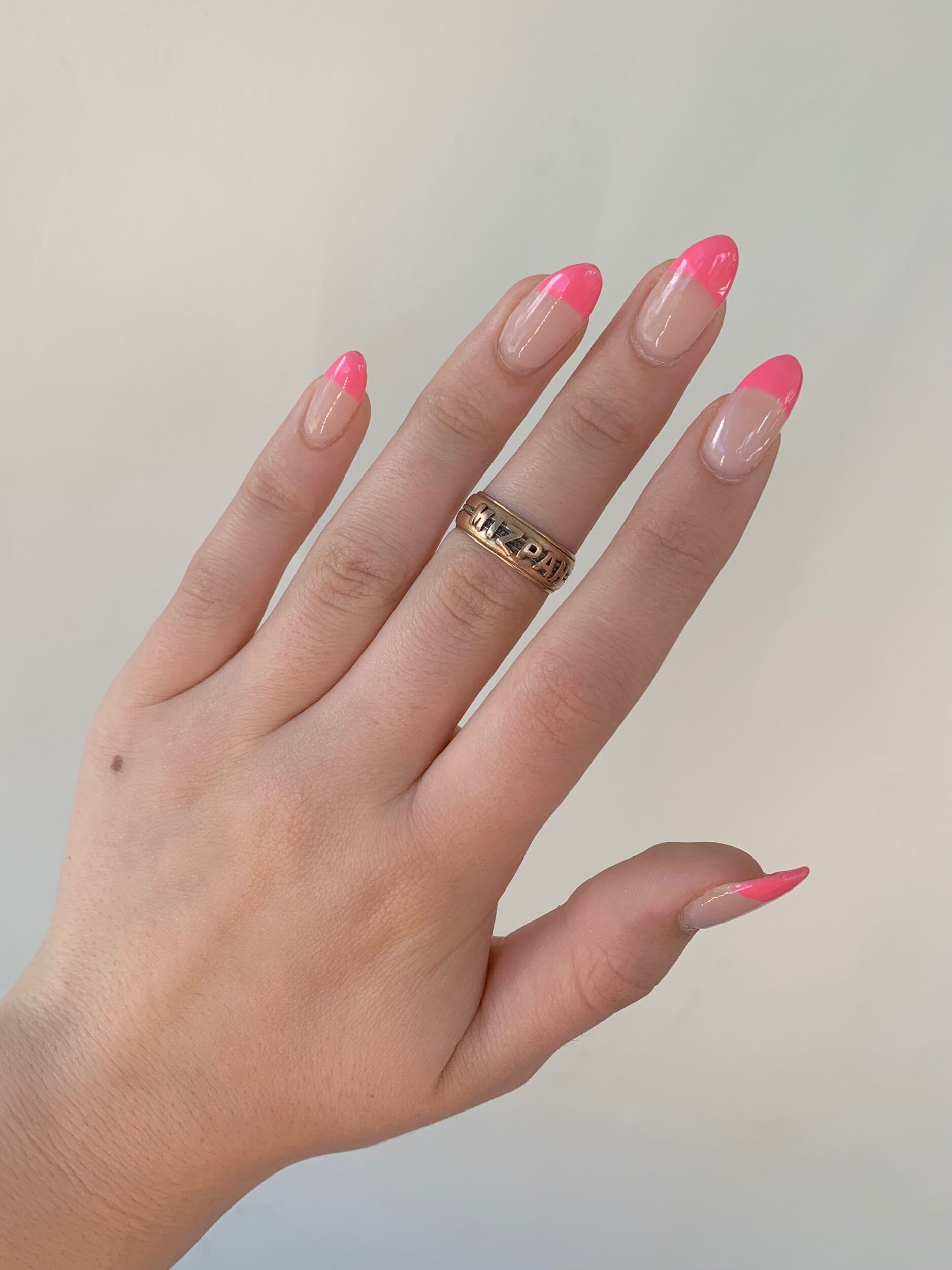 7E2B2E90-518E-41FE-906F-81F7F70697E8