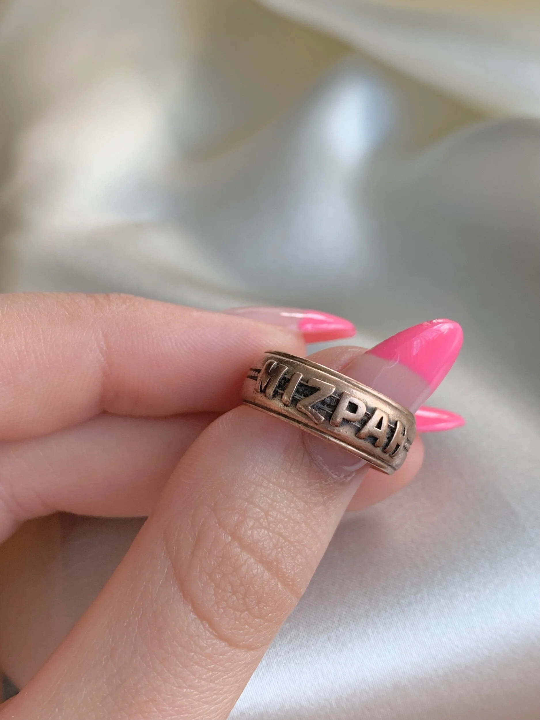 E0A93F72-8741-48CA-AAD5-8C5CD52710B7