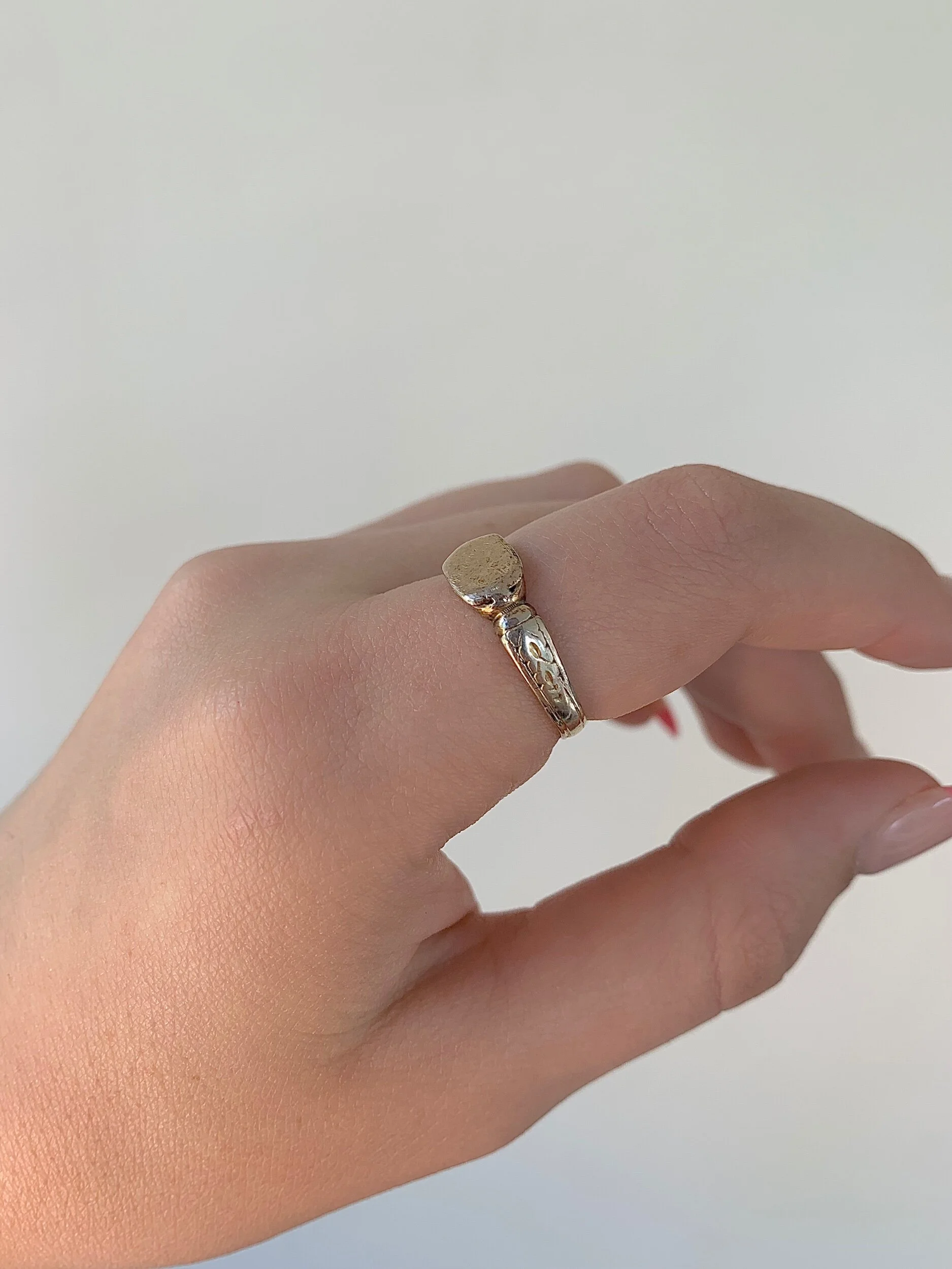 83317842-09C6-49F3-A55E-4B13E2A67162