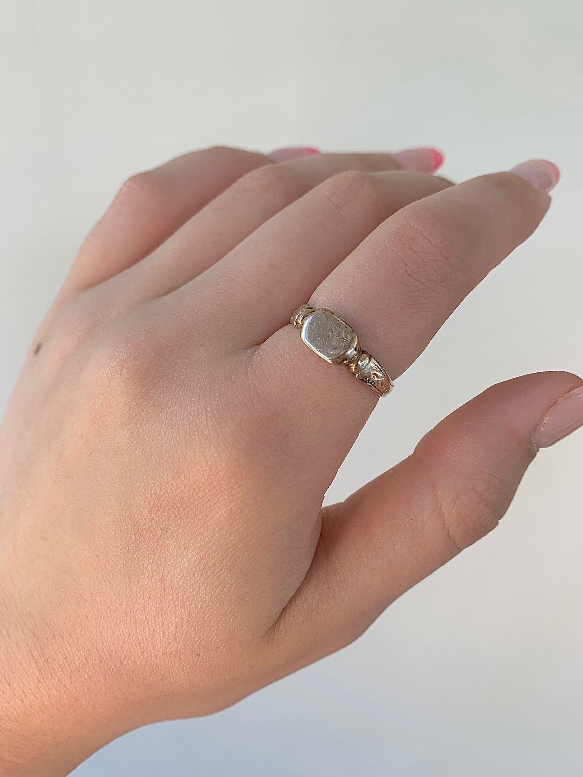 8B19E0F0-1BAF-4628-B717-6508E66FC1B6