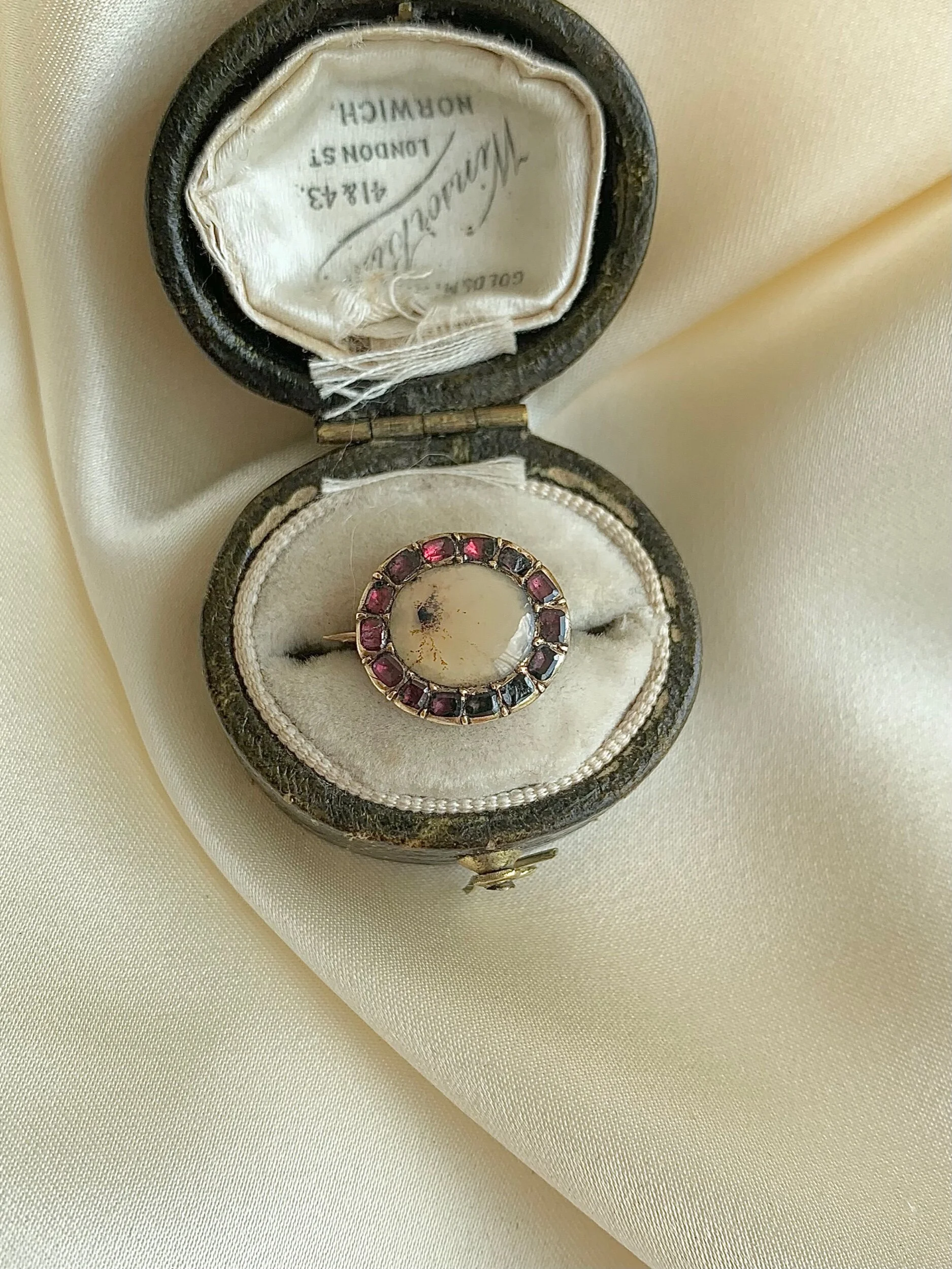 0587EA4A-7271-451E-8CF1-F8D453FFFD04