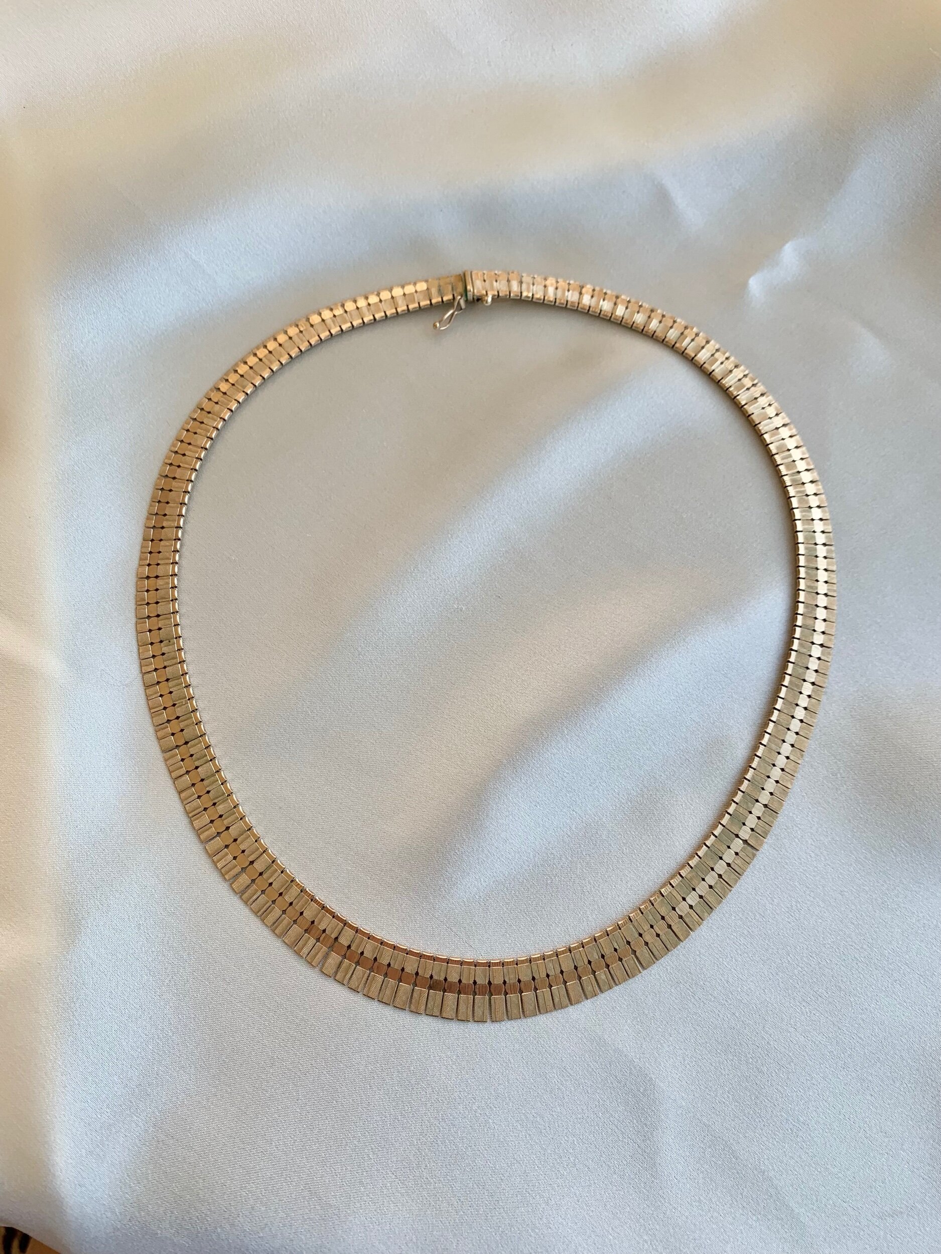 9ED84438-7F62-4B31-B983-AF17FCBAB643