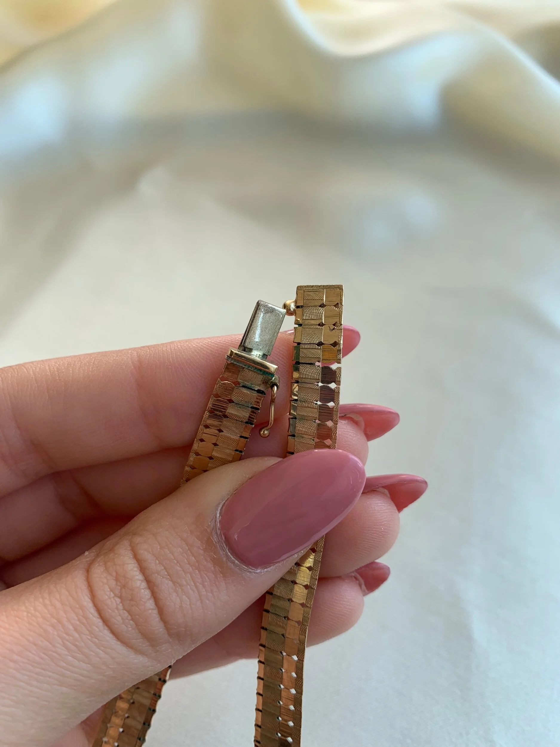 4999399A-A100-44AF-8D12-F60F1E786A64