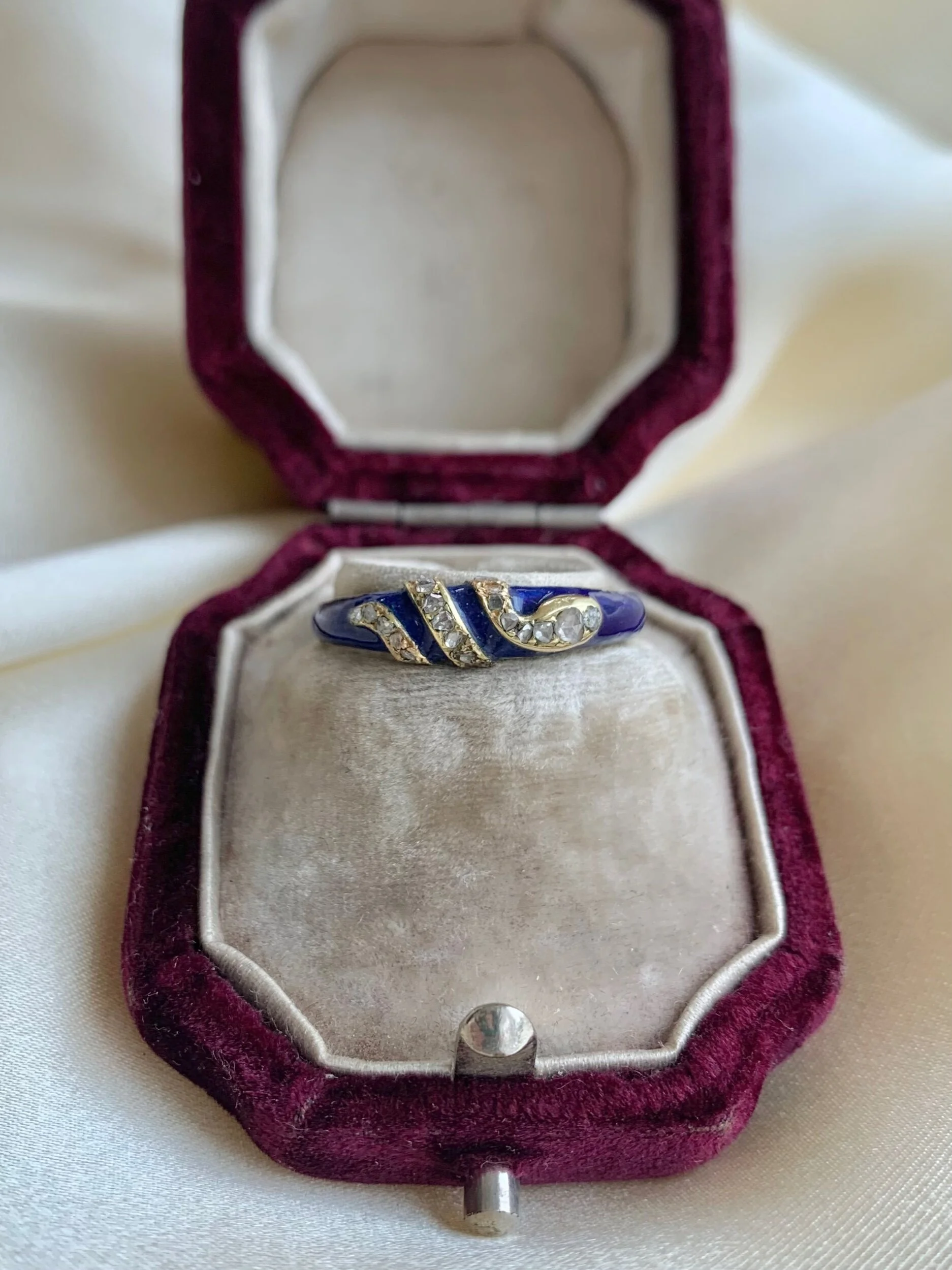 9DD790DF-A2BC-454A-ACDB-ADE48CD4939F