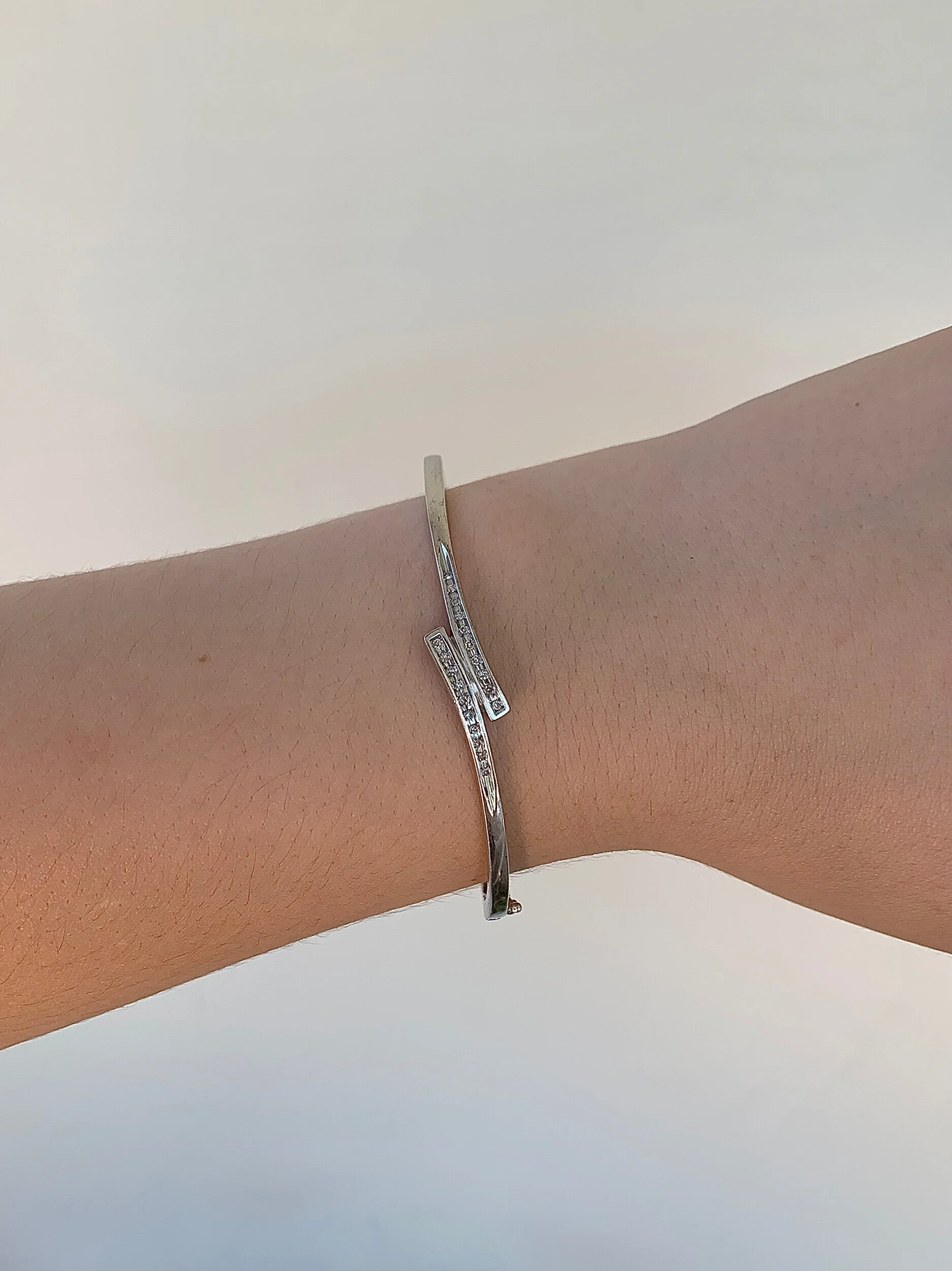 183D6998-0413-454D-9357-97F3A7964402