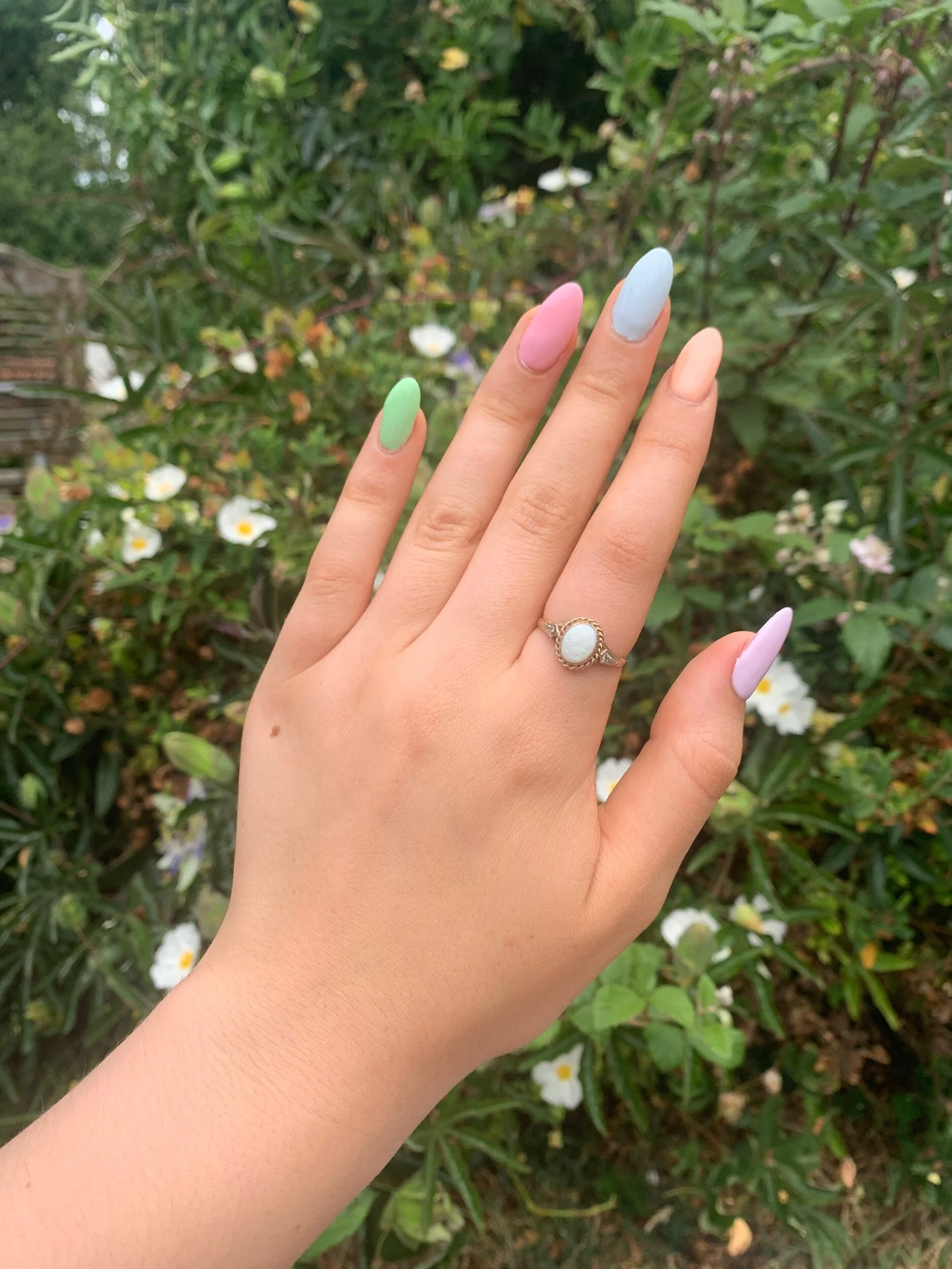 0E02F8BE-7014-40E7-8D8B-4D02DE7C8BF3