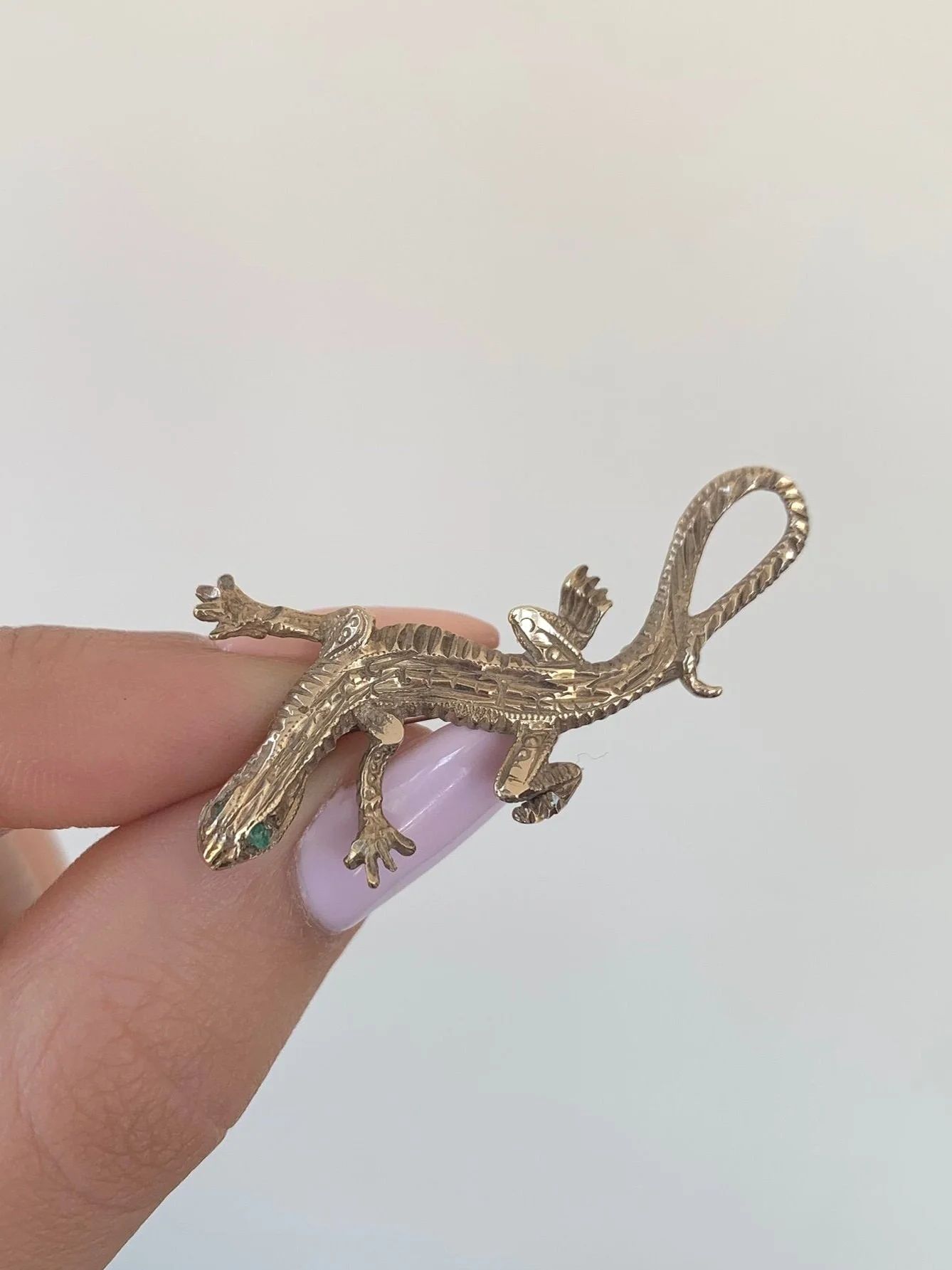 2E05FA1E-0ECC-44E9-B8B6-F9228894F9E4