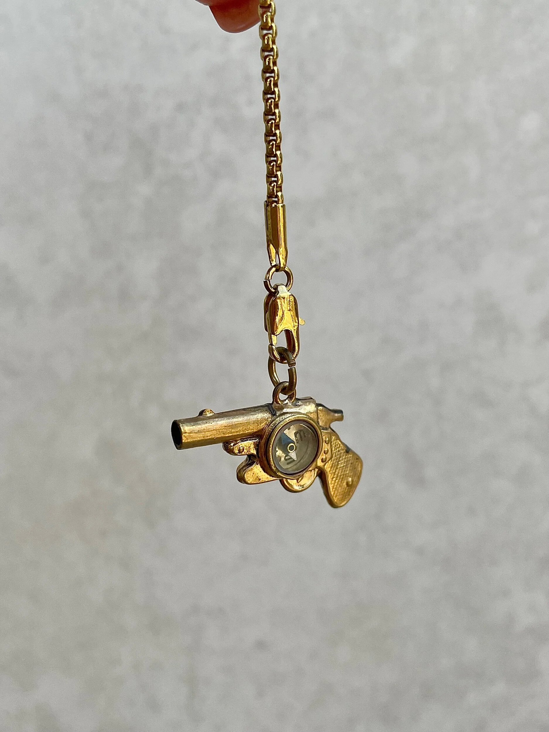 9EB51502-258D-49F1-954F-61FBD0E89862