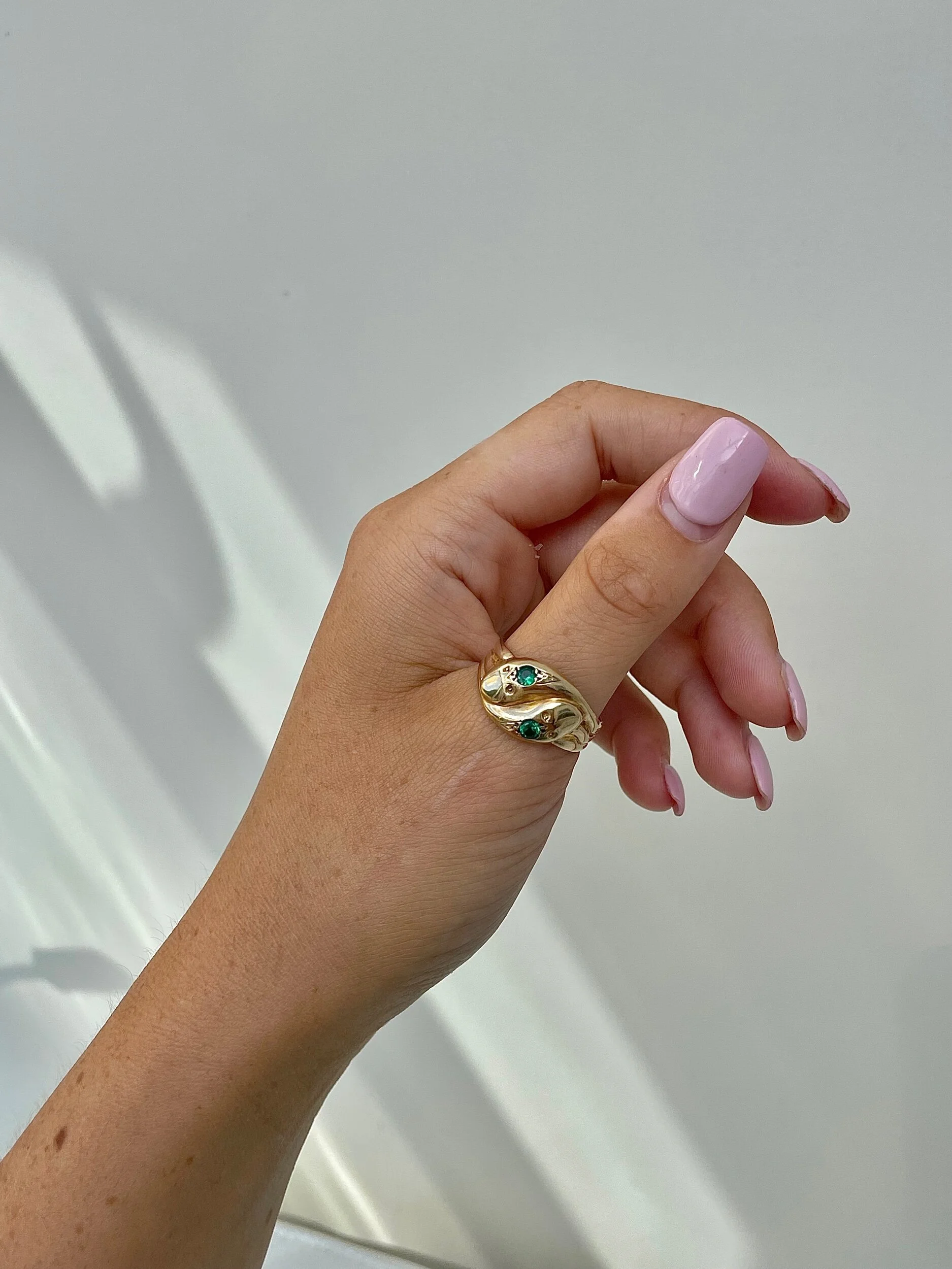 5E637107-2F74-4F46-9702-9AF11B1DF6E5