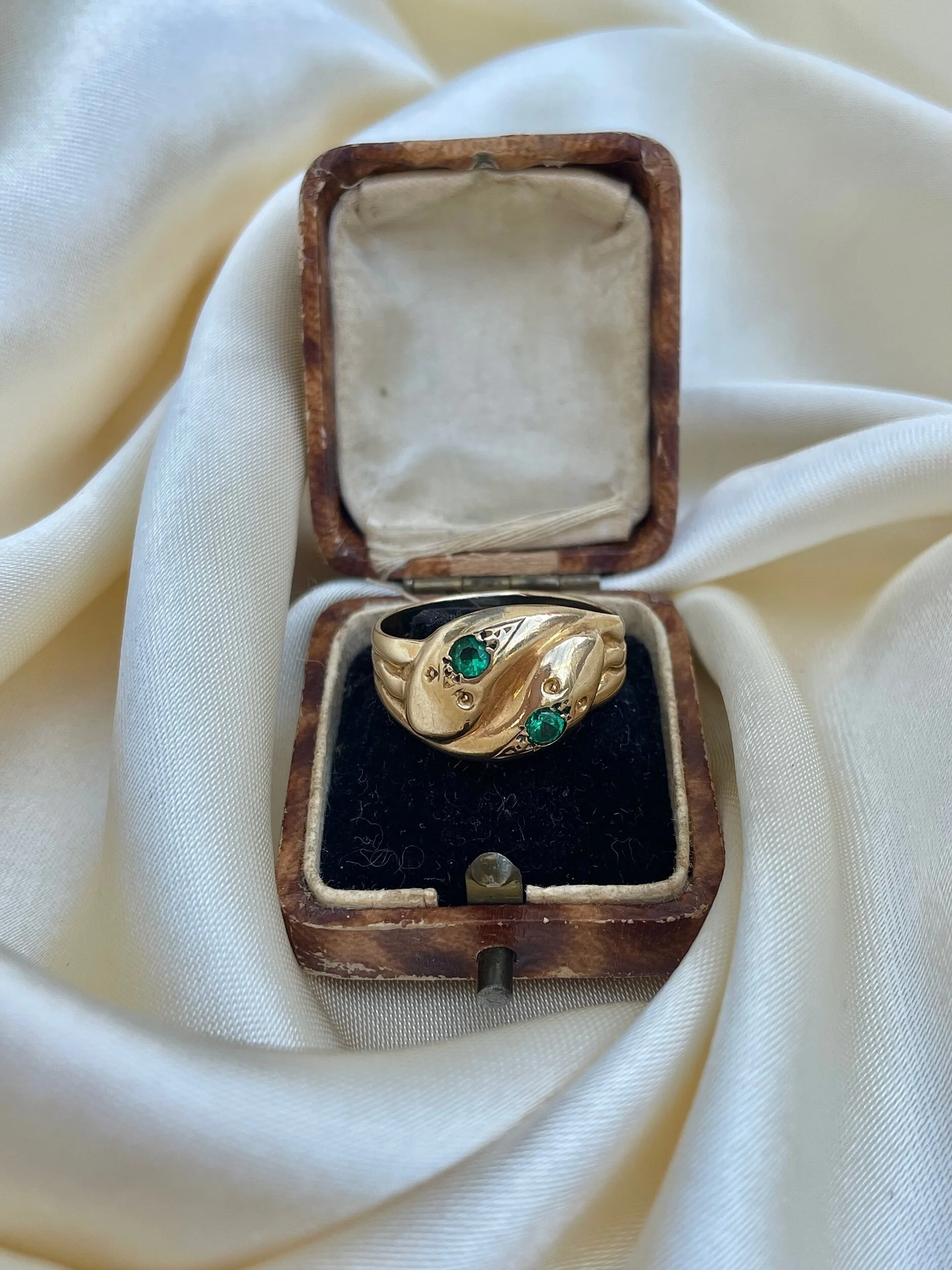 C8C82F19-EF9D-4103-BD27-73DE47909954