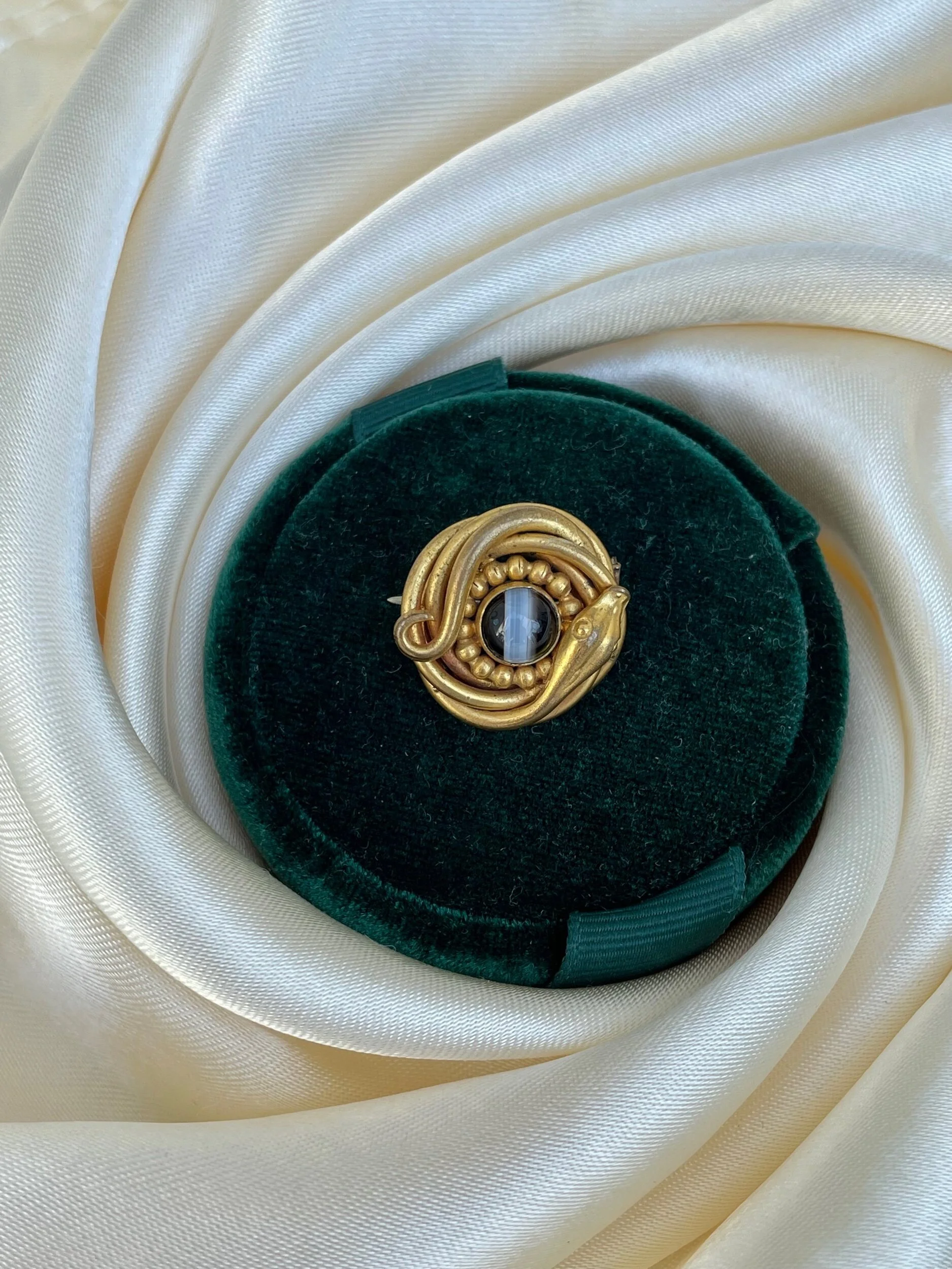 CF1A7085-F21A-4B98-A80A-72691A47BB74