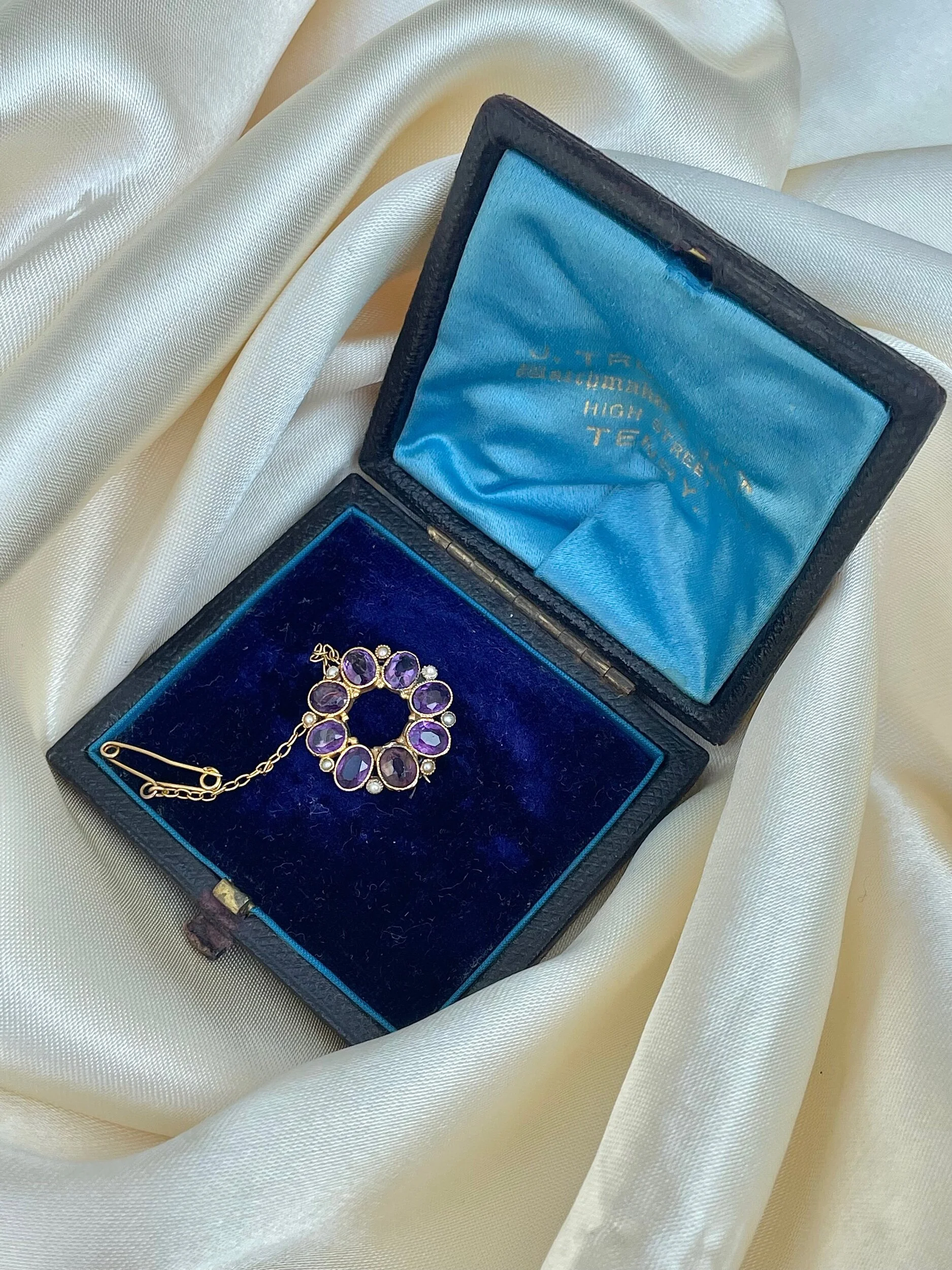 E9E71164-B313-496B-9AFC-47356D4A6345