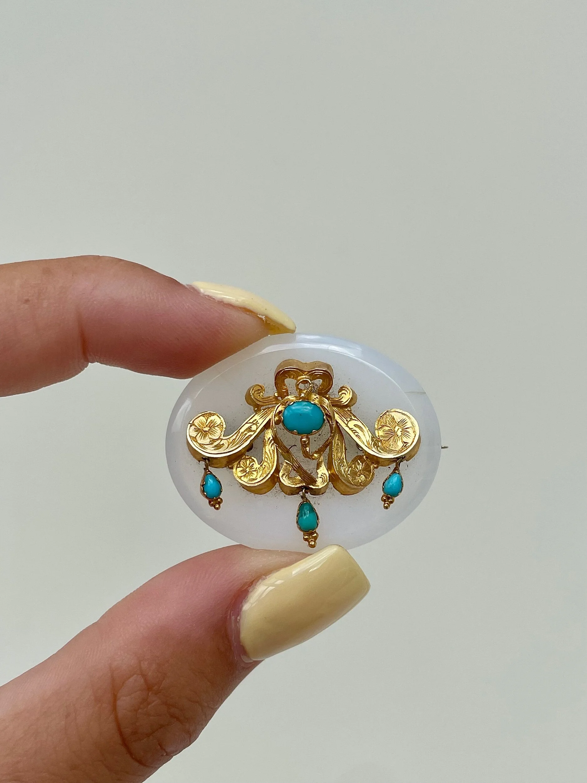 37749CB6-C732-453A-BF64-8CBD90D4F501