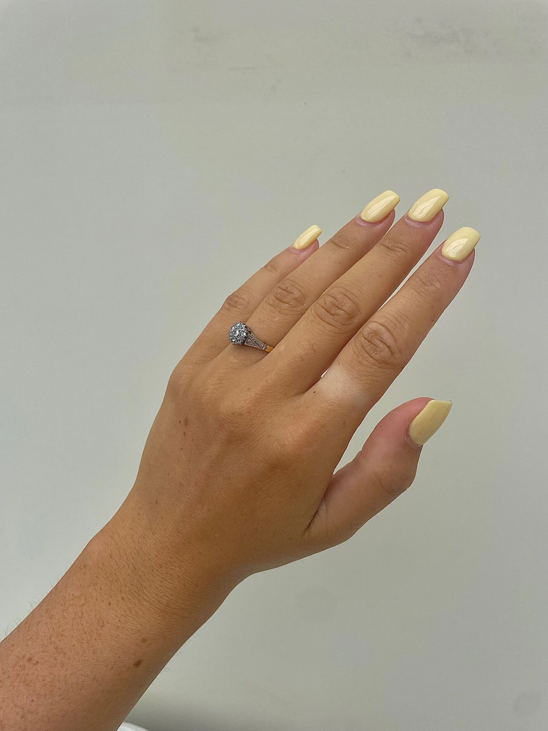 60318254-6065-4D9D-997E-A9EFFAA184F0