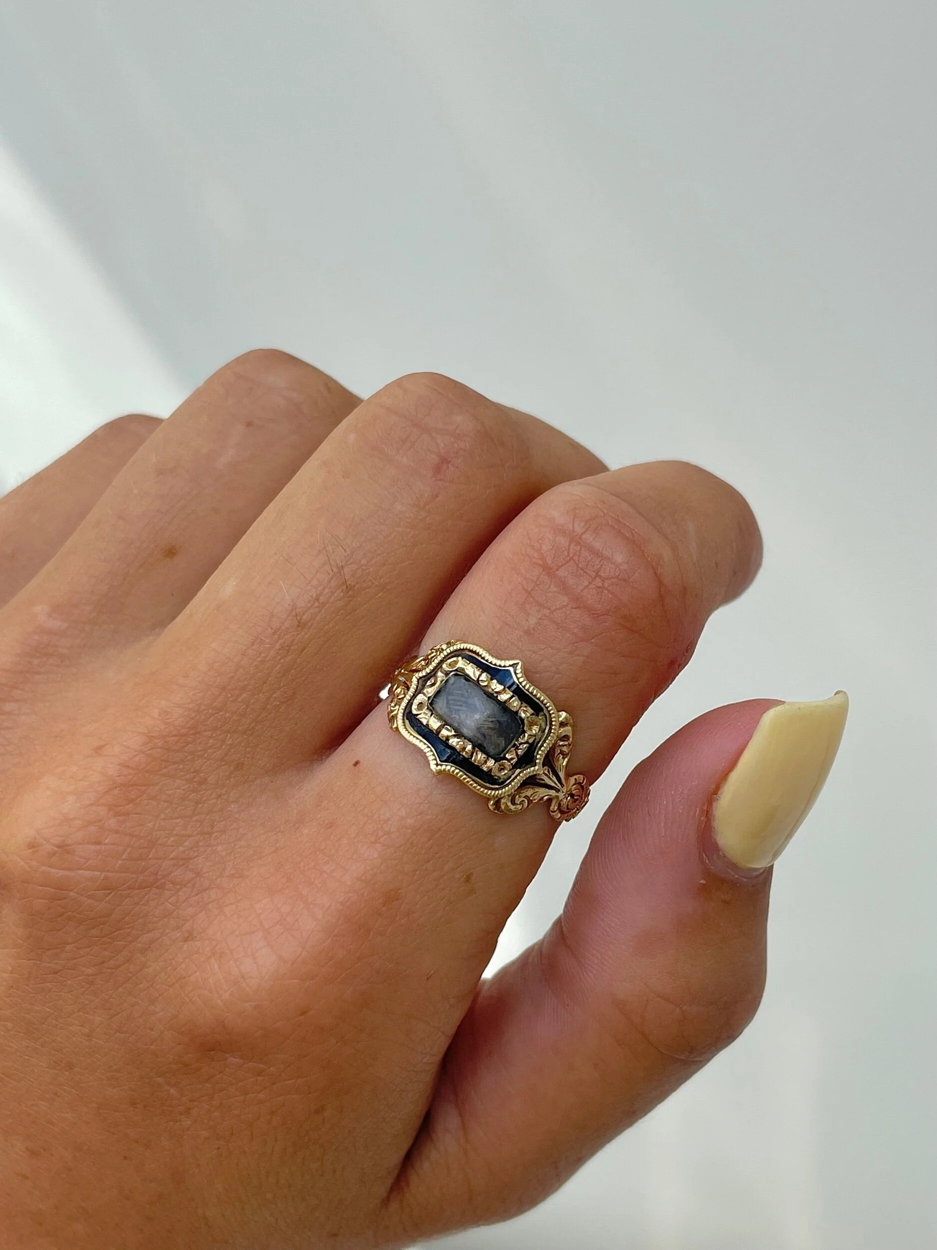 9D9E5F51-A686-47A3-B75F-1D6C031FC12C