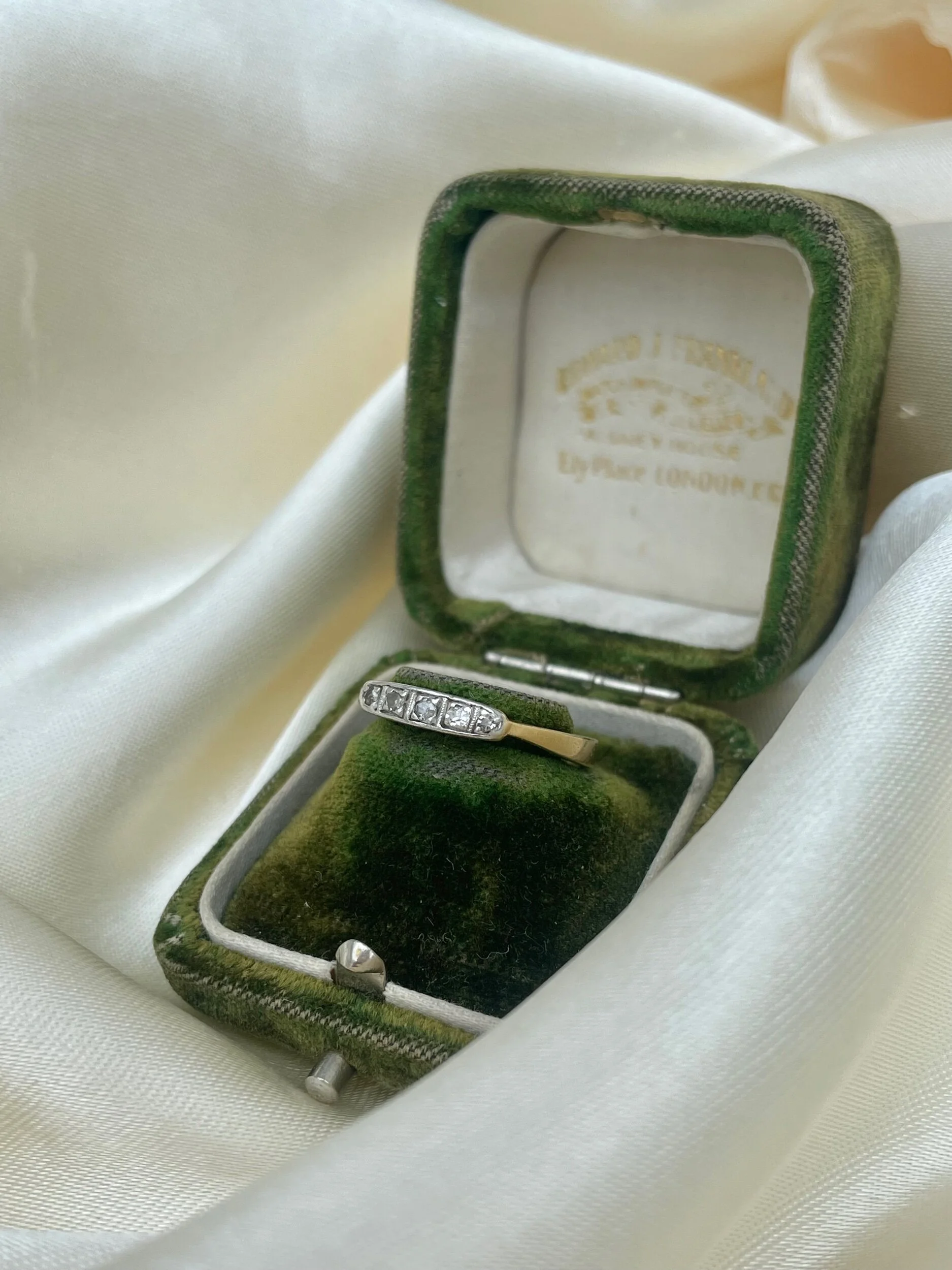 04D141EA-A776-4017-B35D-EB765207F1B8