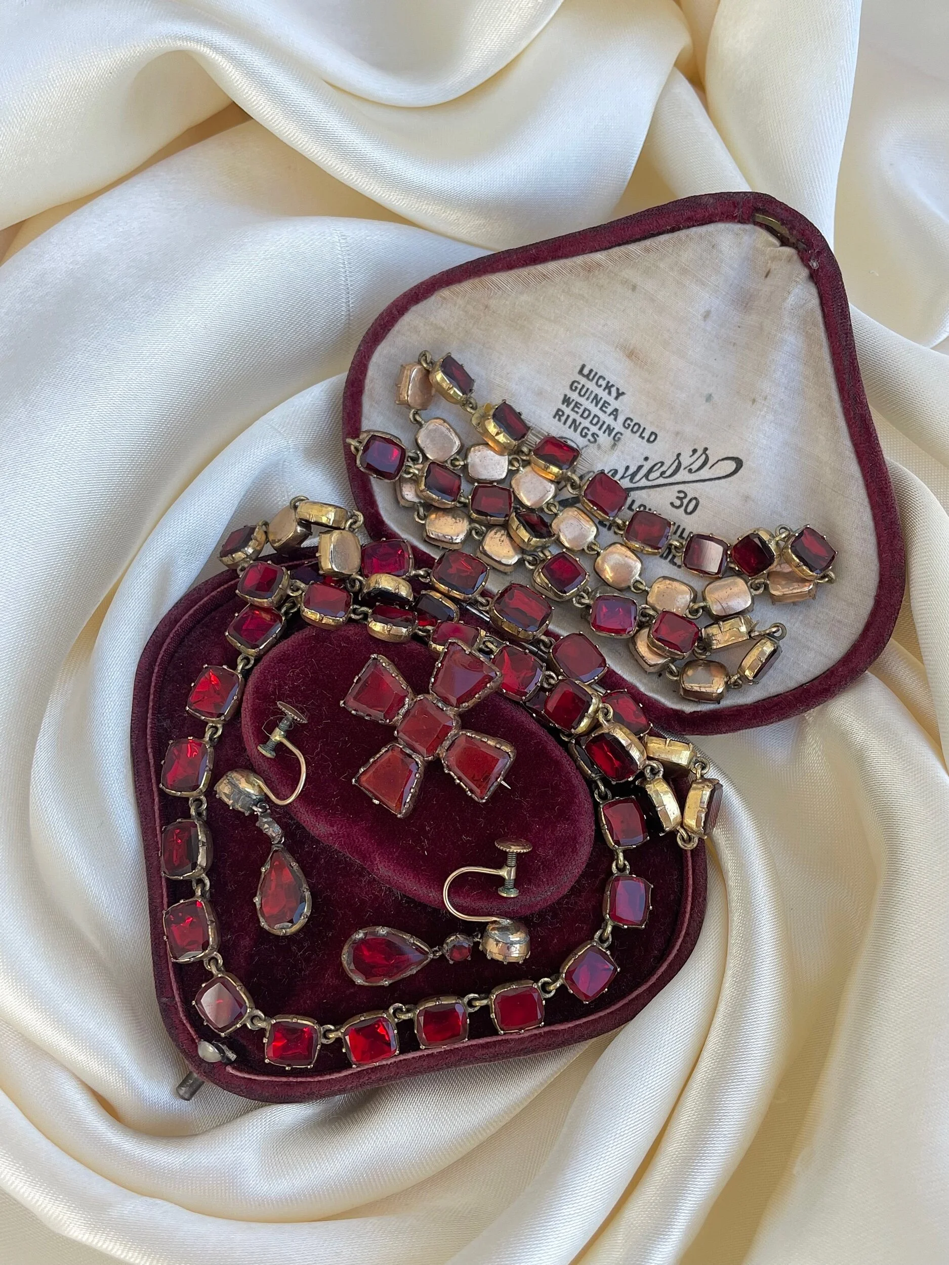 A61F18F2-8D9B-44B7-AE18-B3760878B542