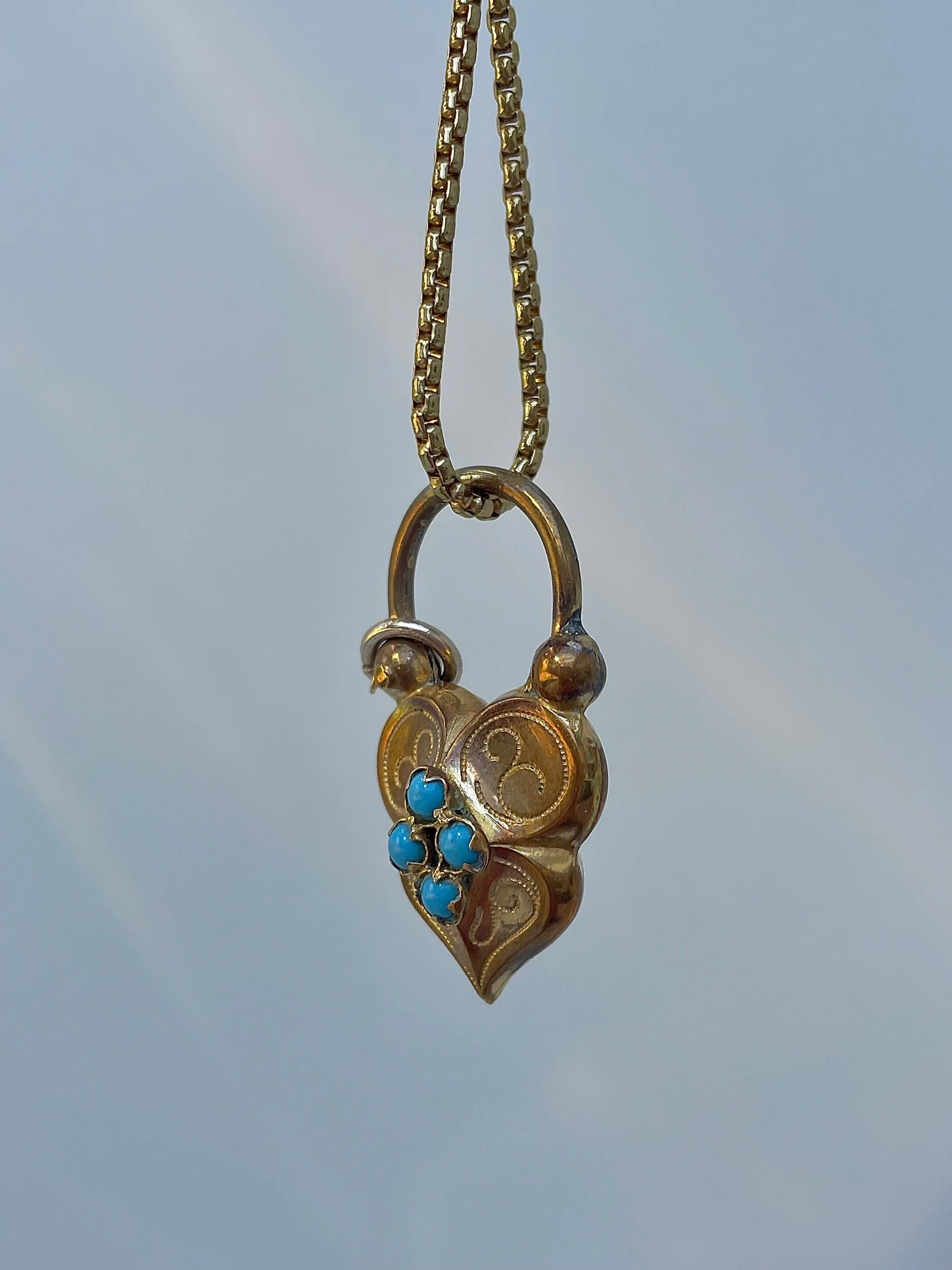 E6AE6D94-5BB8-46C3-A632-9D5B1B3B279F