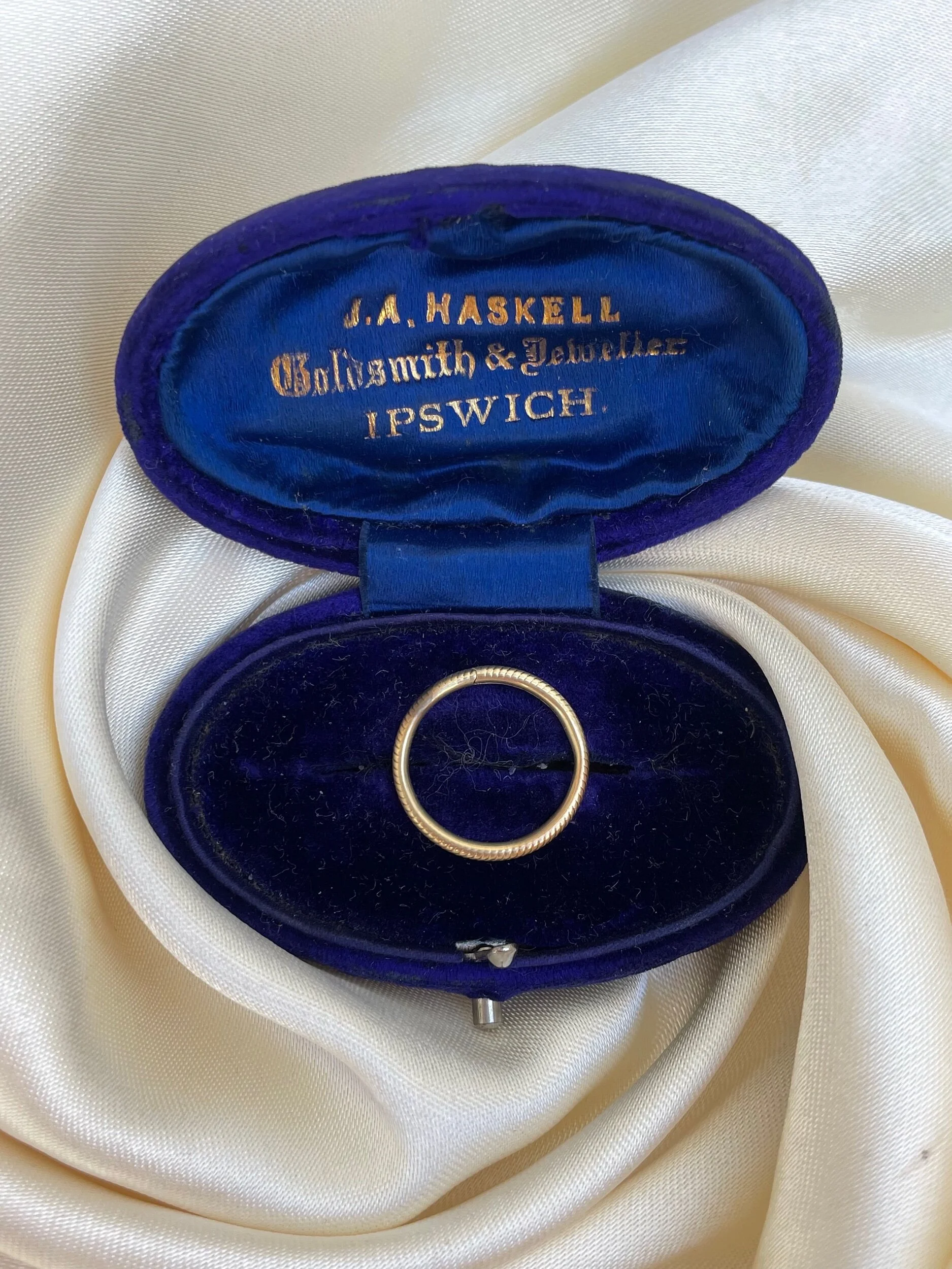 D6D4DEDA-648A-4D72-96D7-EB2B301D3683