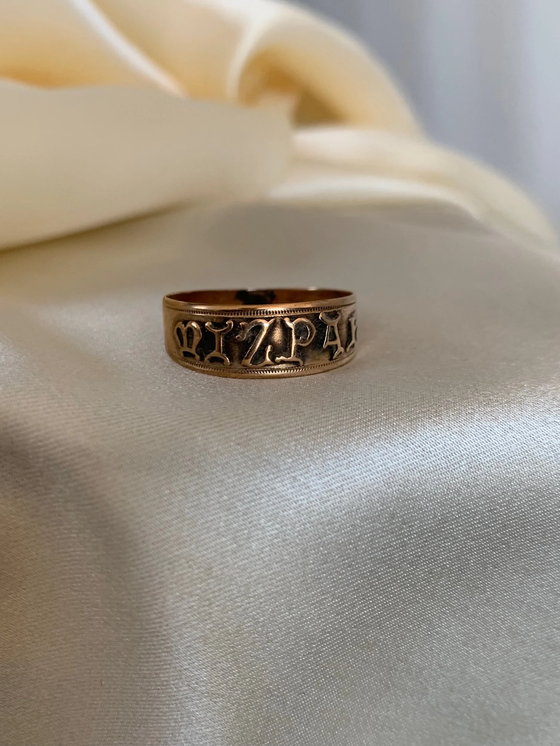 7CADB65E-65C7-4753-910D-B7EF120807C4