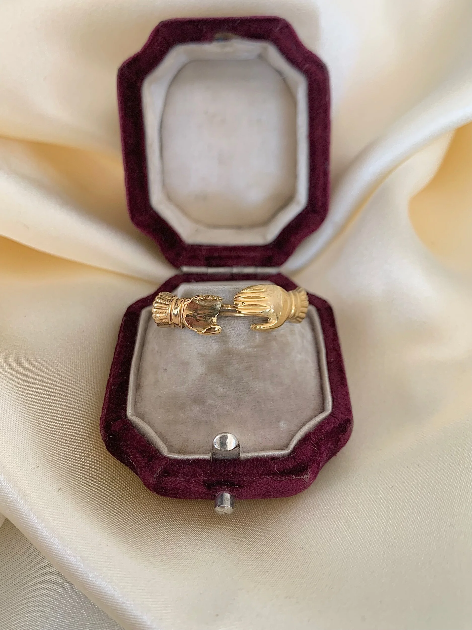 F1C77CE5-DCFA-4C3B-A836-3B4780FA1595