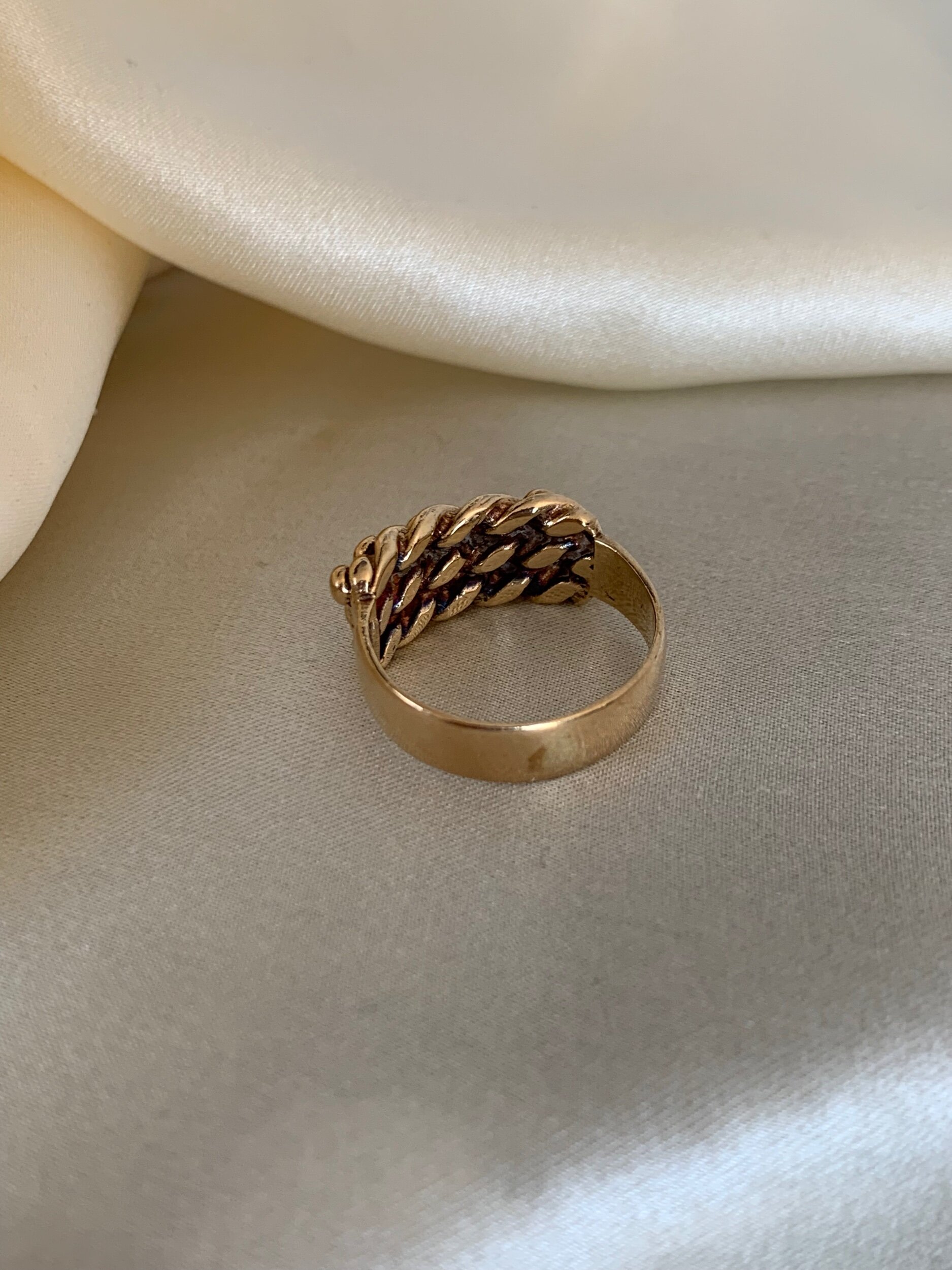 A7450F50-0539-442F-8A4B-8F69E60362C1