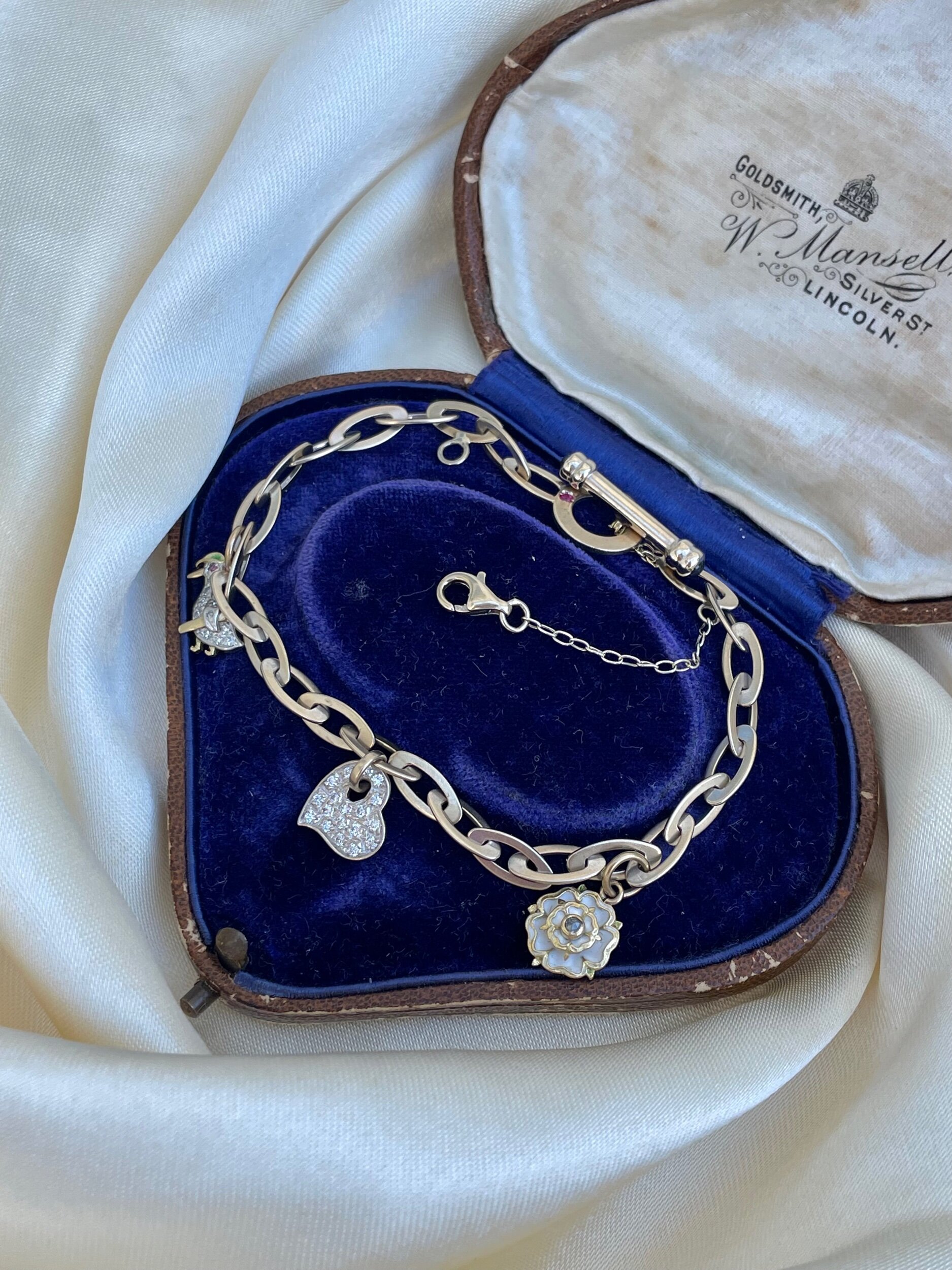 9A98F95C-50E6-4586-BC6F-47E0BC7DA518