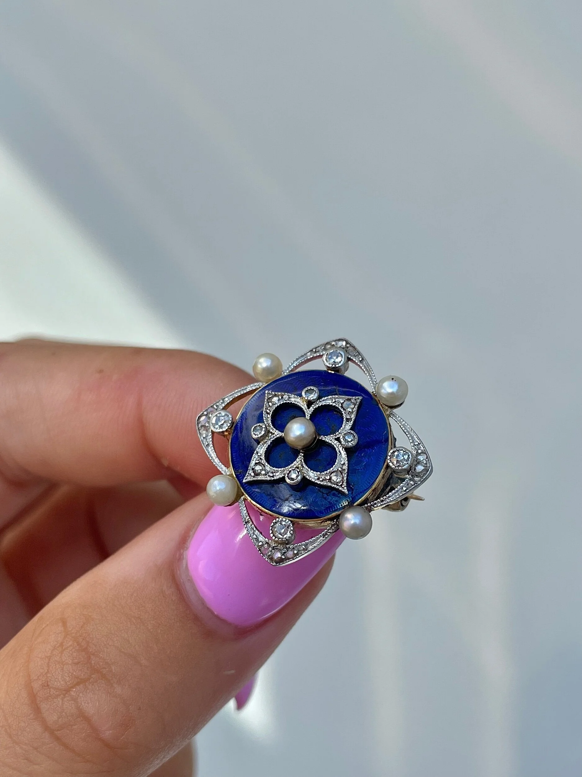 1A799E38-69DD-4398-B5C3-D1061085CE20