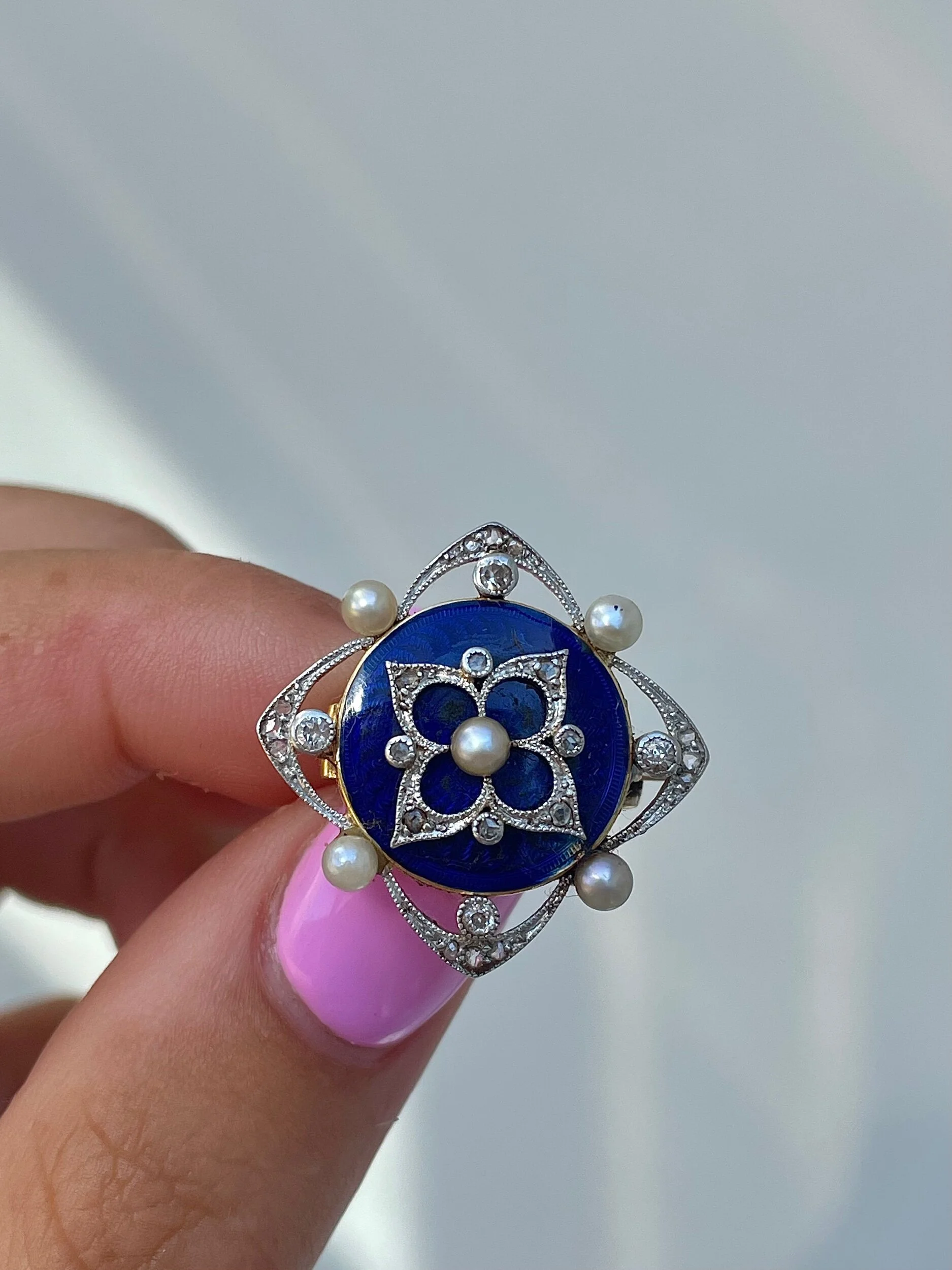 53AAE457-9FAC-43CC-B474-B7296F0B2A80