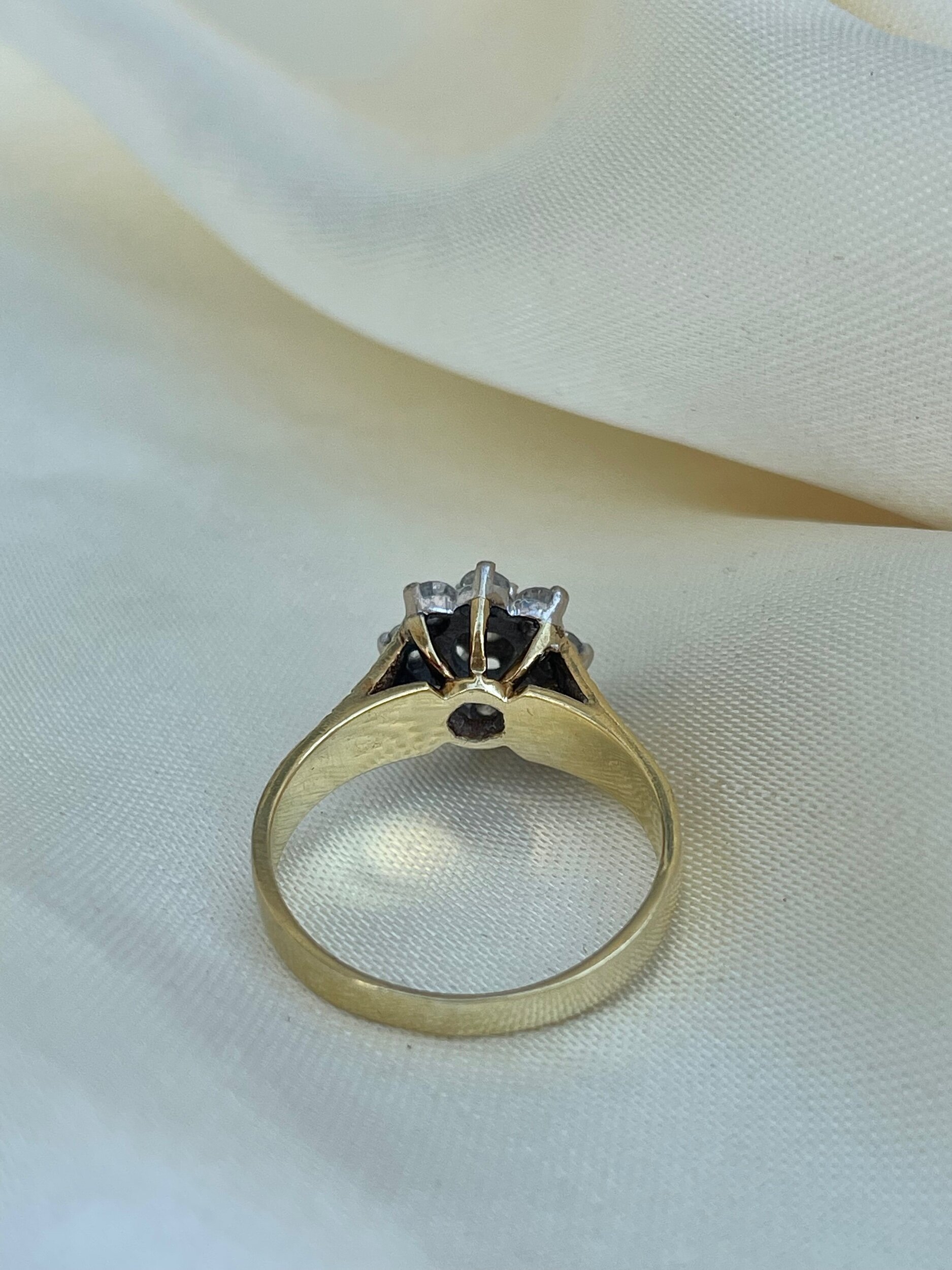 DBA09B7E-8142-4E26-94AF-C64D5F5085BF