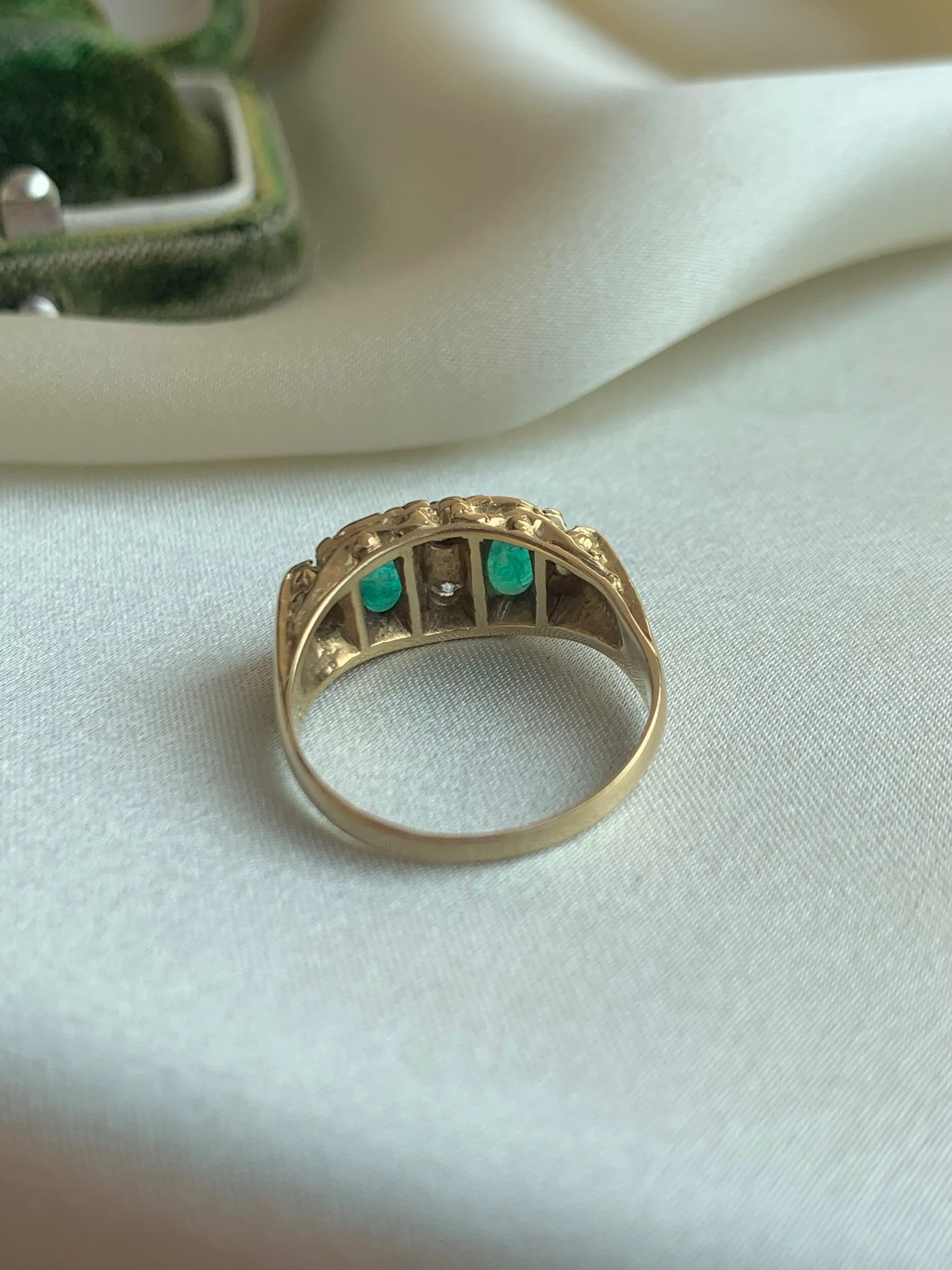 4B9C0218-12B1-423E-9FD9-F2BC48B9579E