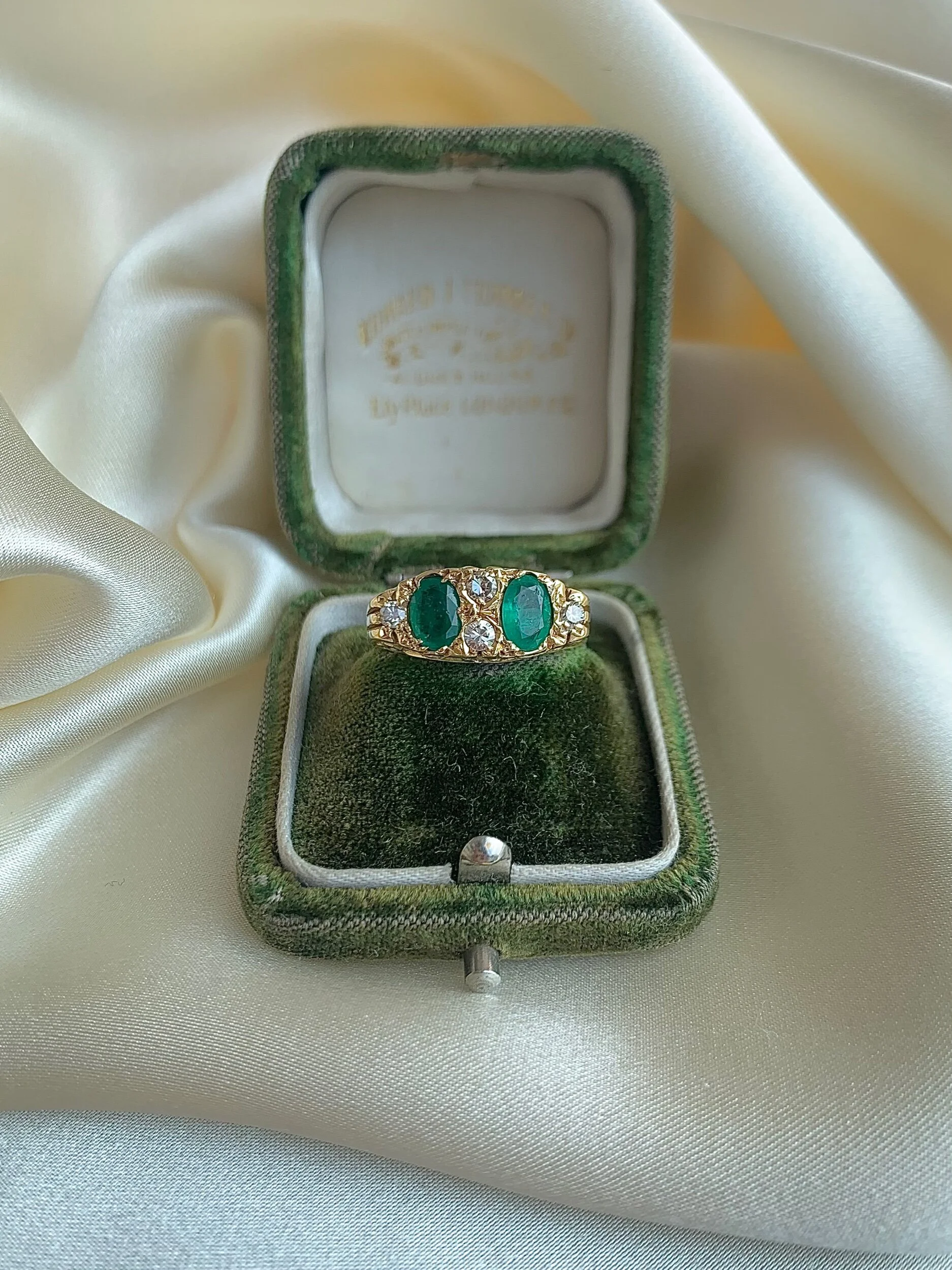 915D6C52-1458-4DB0-B1C4-9AD9FE6A07F9