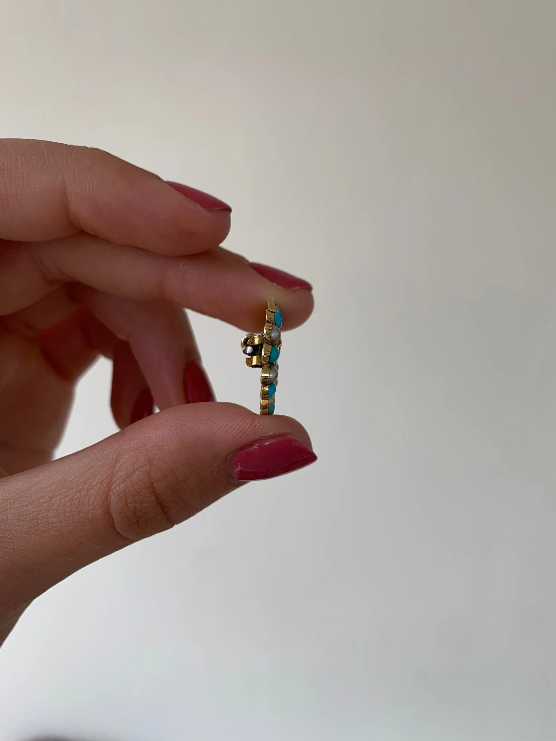 1A96702A-AE0F-4FB3-A492-E1E46F6501A2