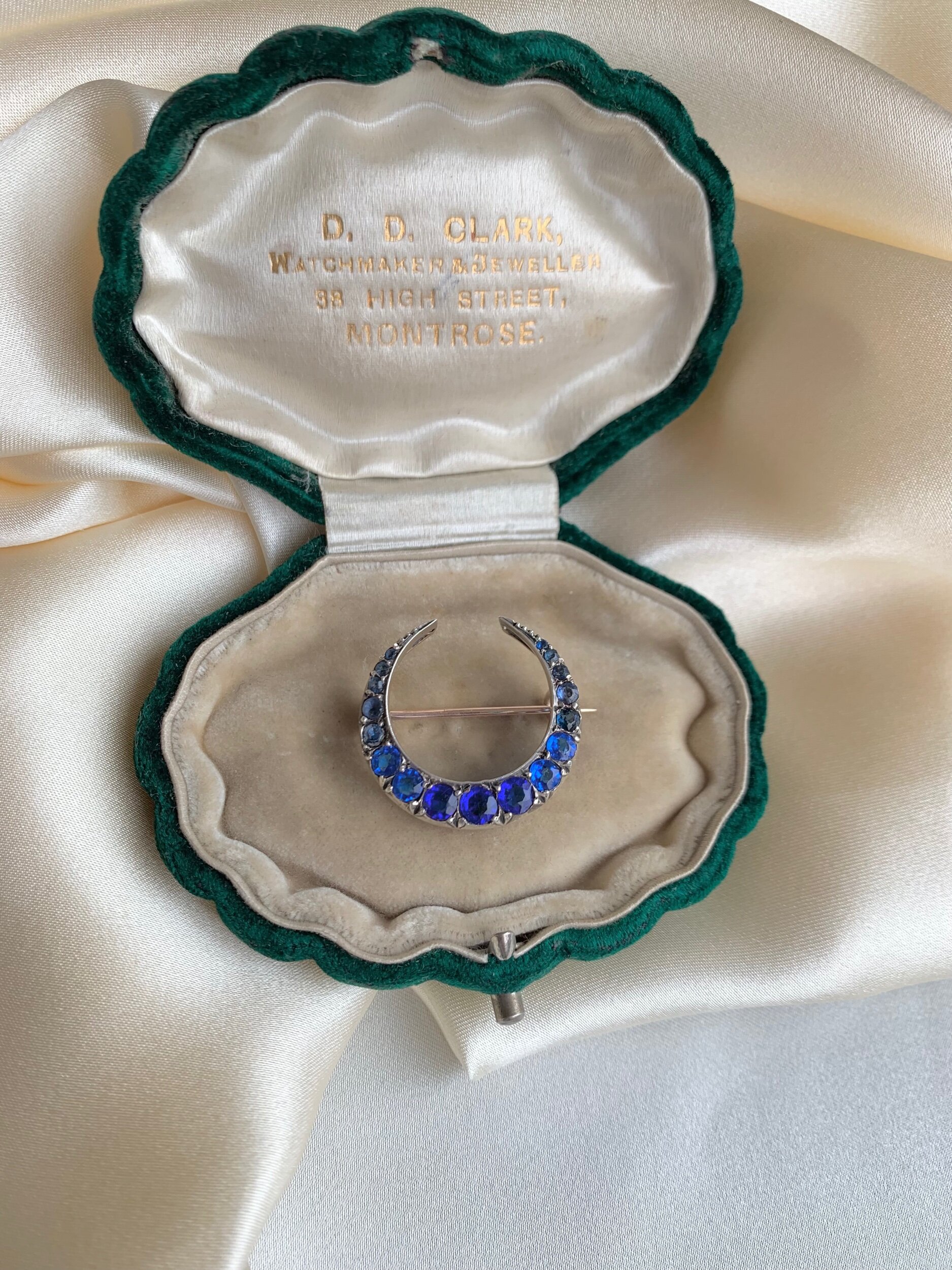 66E2DCD5-2B44-4075-97AA-F927C52B277F