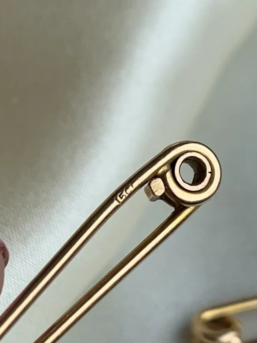 DFD6AE73-2CB8-4074-84FB-2A8C65B2FD84