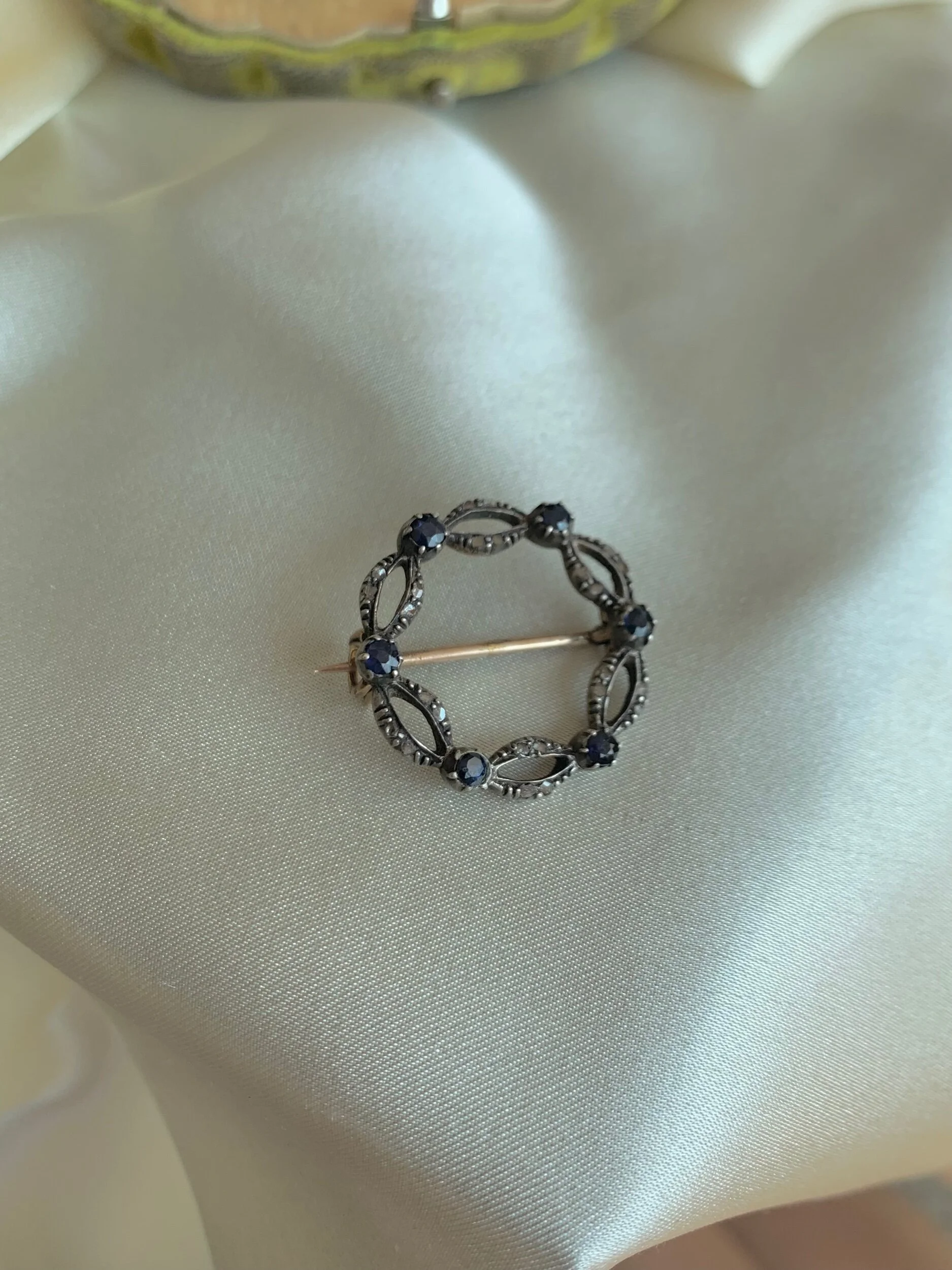 8A092070-5DD4-4D47-9833-FE773CECDF1E